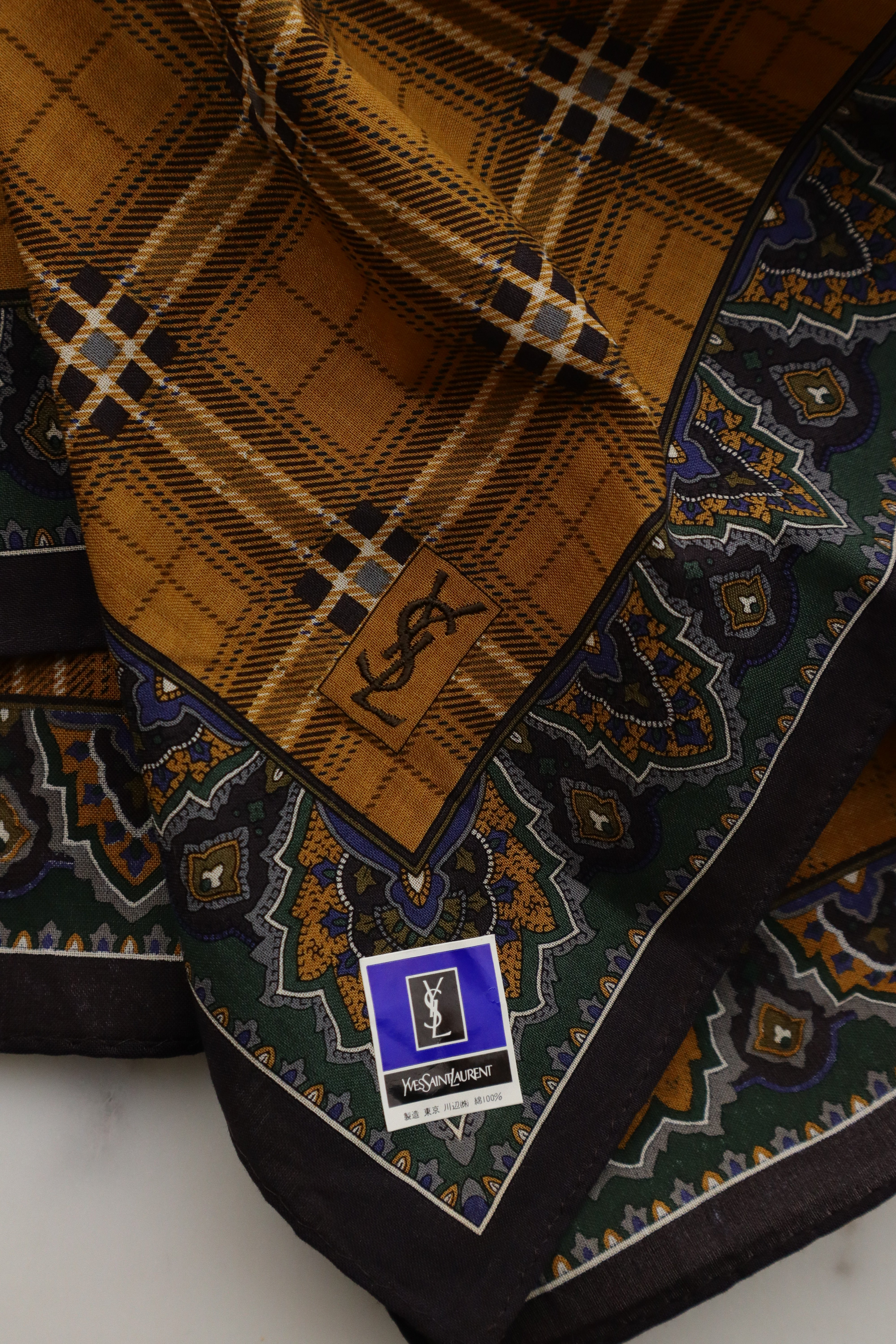 Yves Saint Laurent – Kraciasta gawroszka/chustka