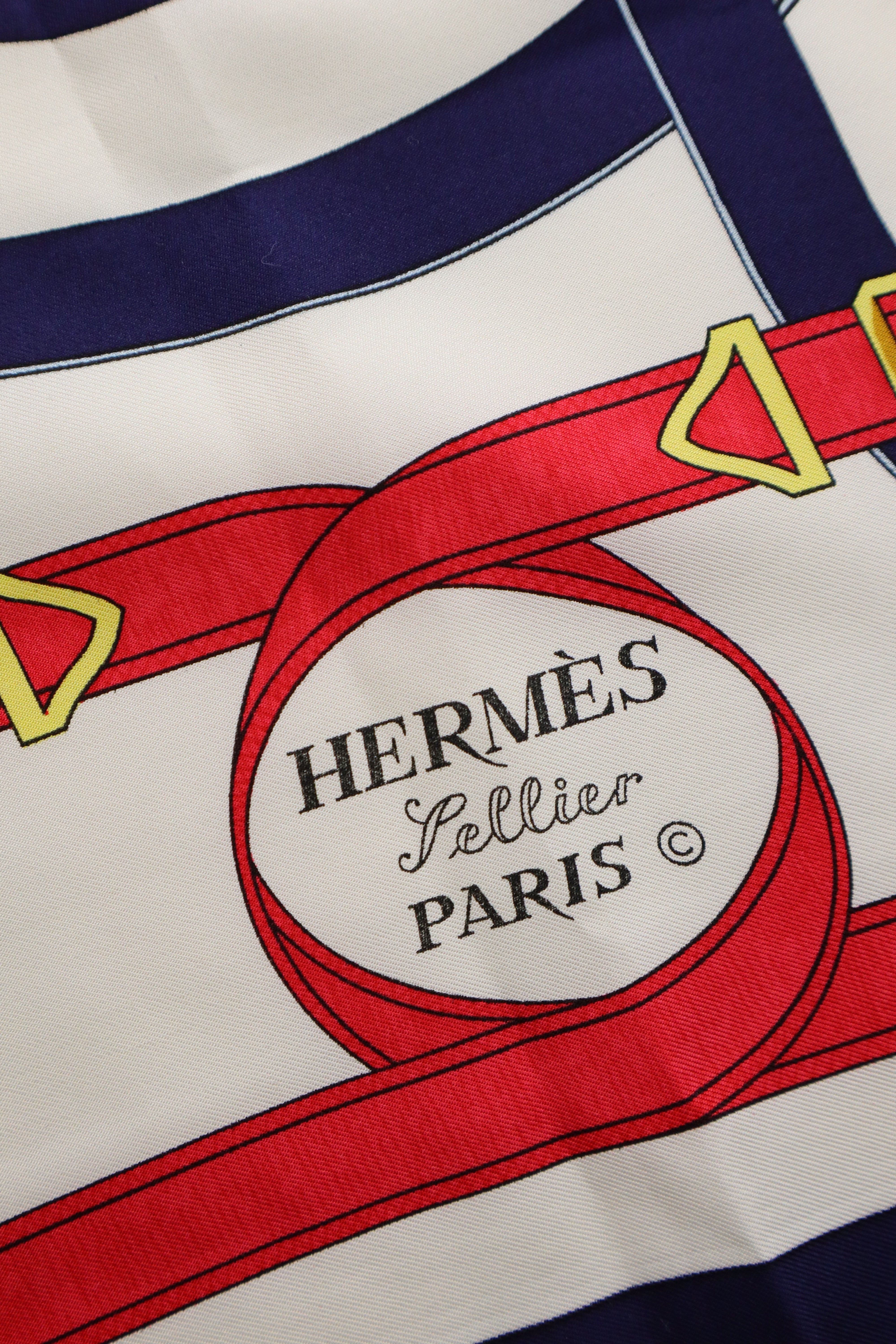 Hermès – jedwabna apaszka