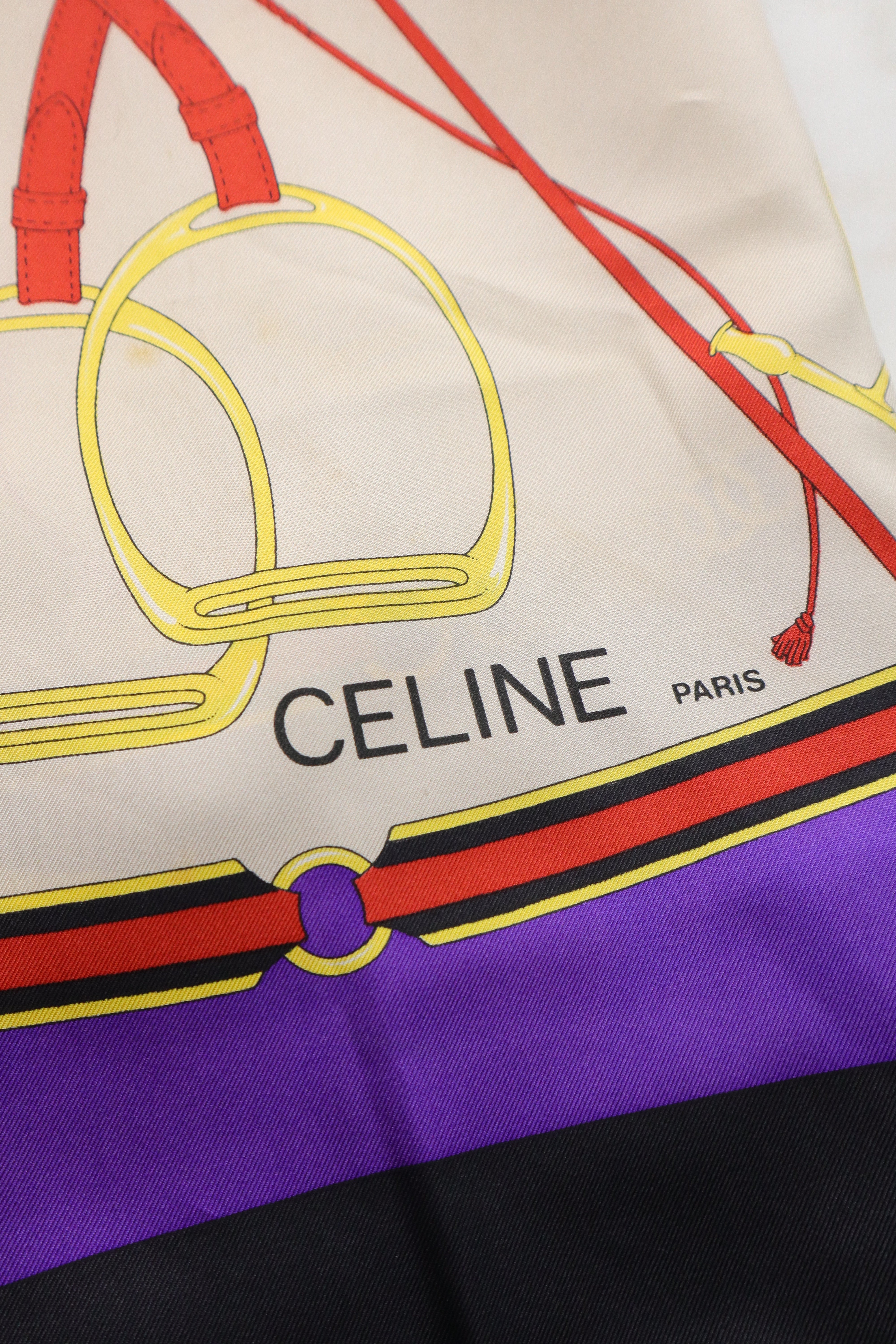 Celine – jedwabna apaszka z subtelnym wzorem