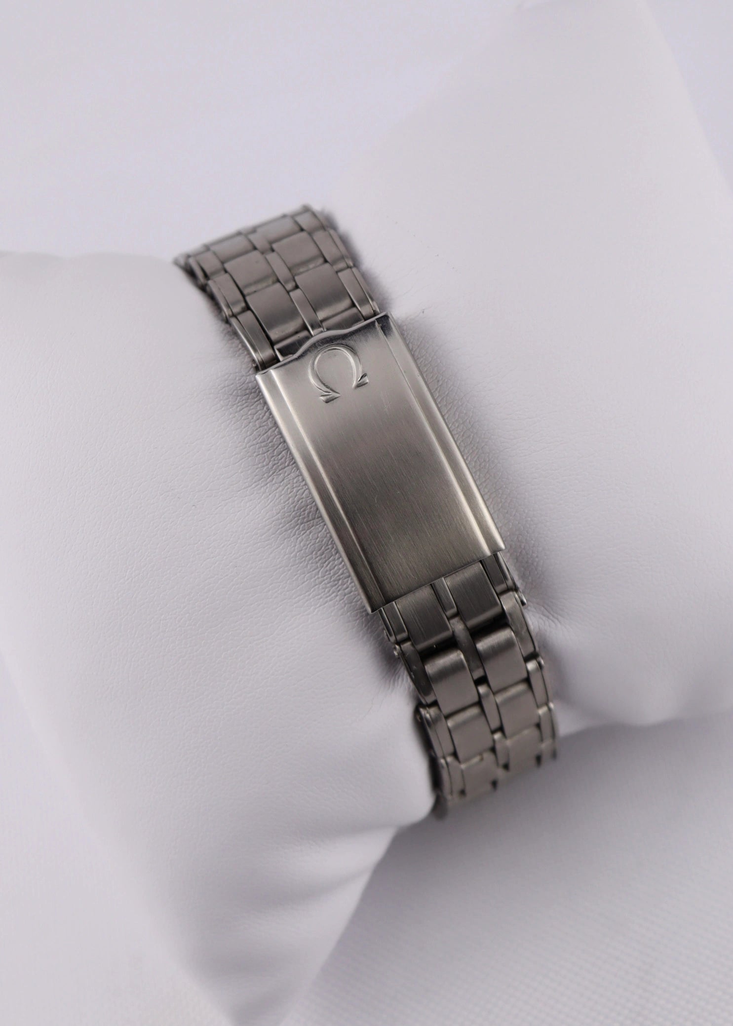 1968 18K/SS Omega Constellation C-Shaped 168.0029 cal. 751