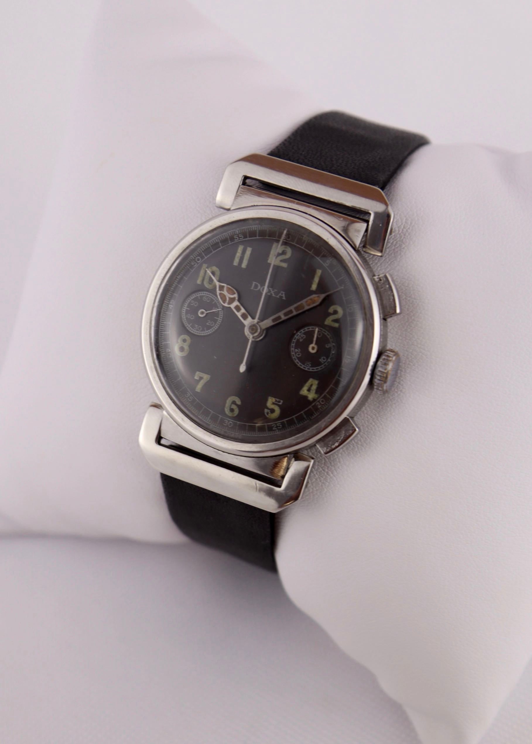 1940s Doxa Chronograph Hooded Lugs Valjoux 22
