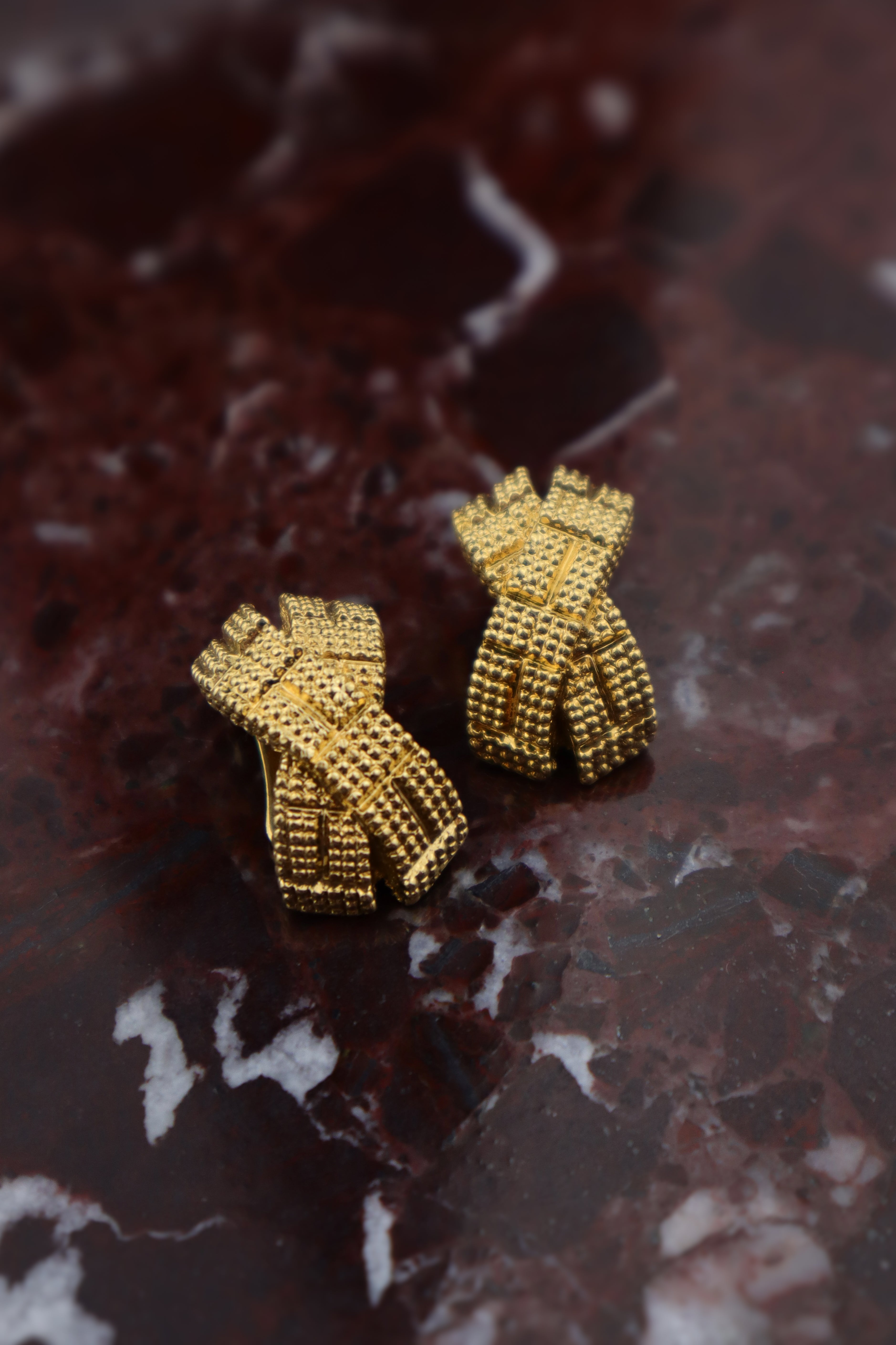 Dior – klipsy kultowe wstążki