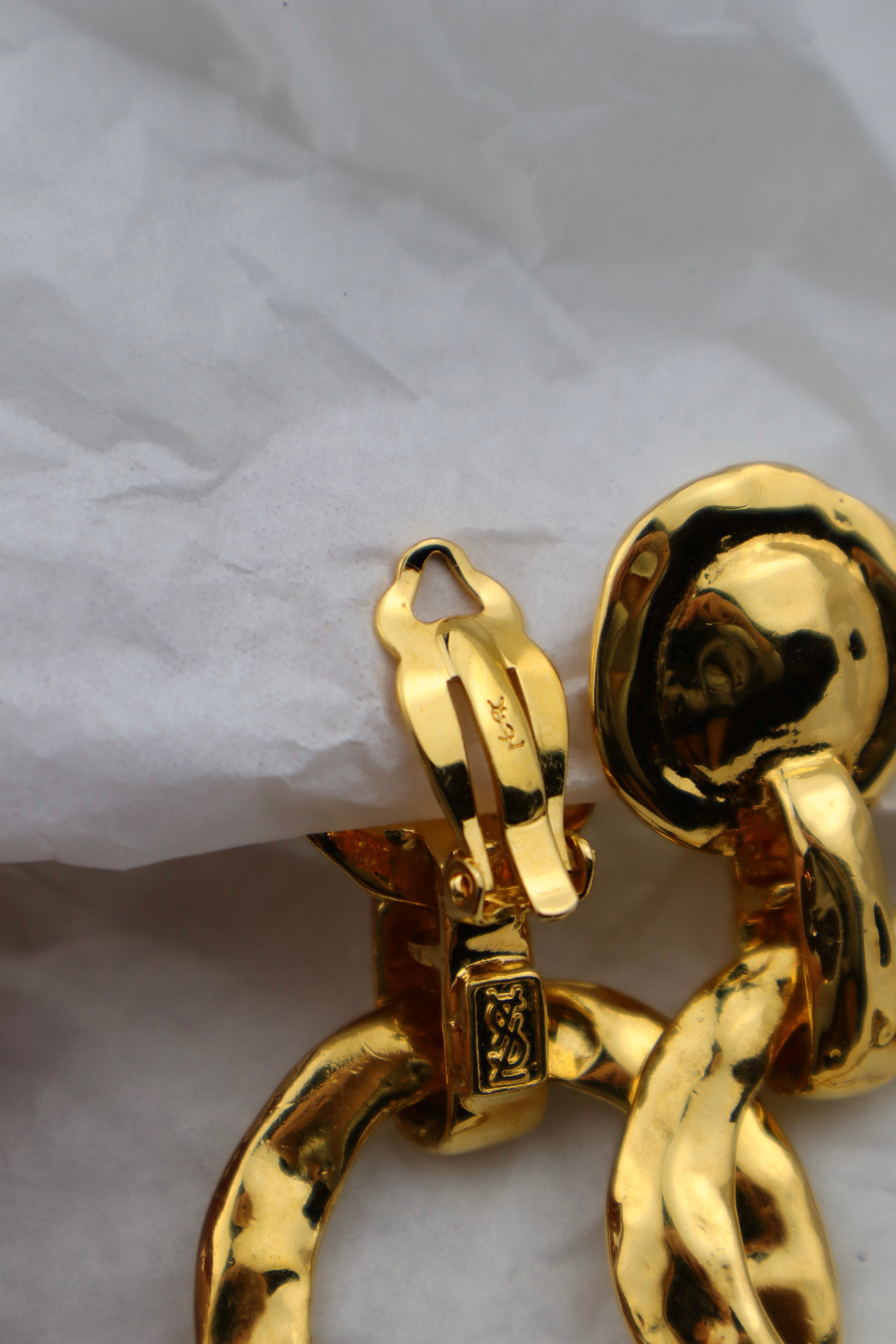 Yves Saint Laurent - pozłacane klipsy obręcze