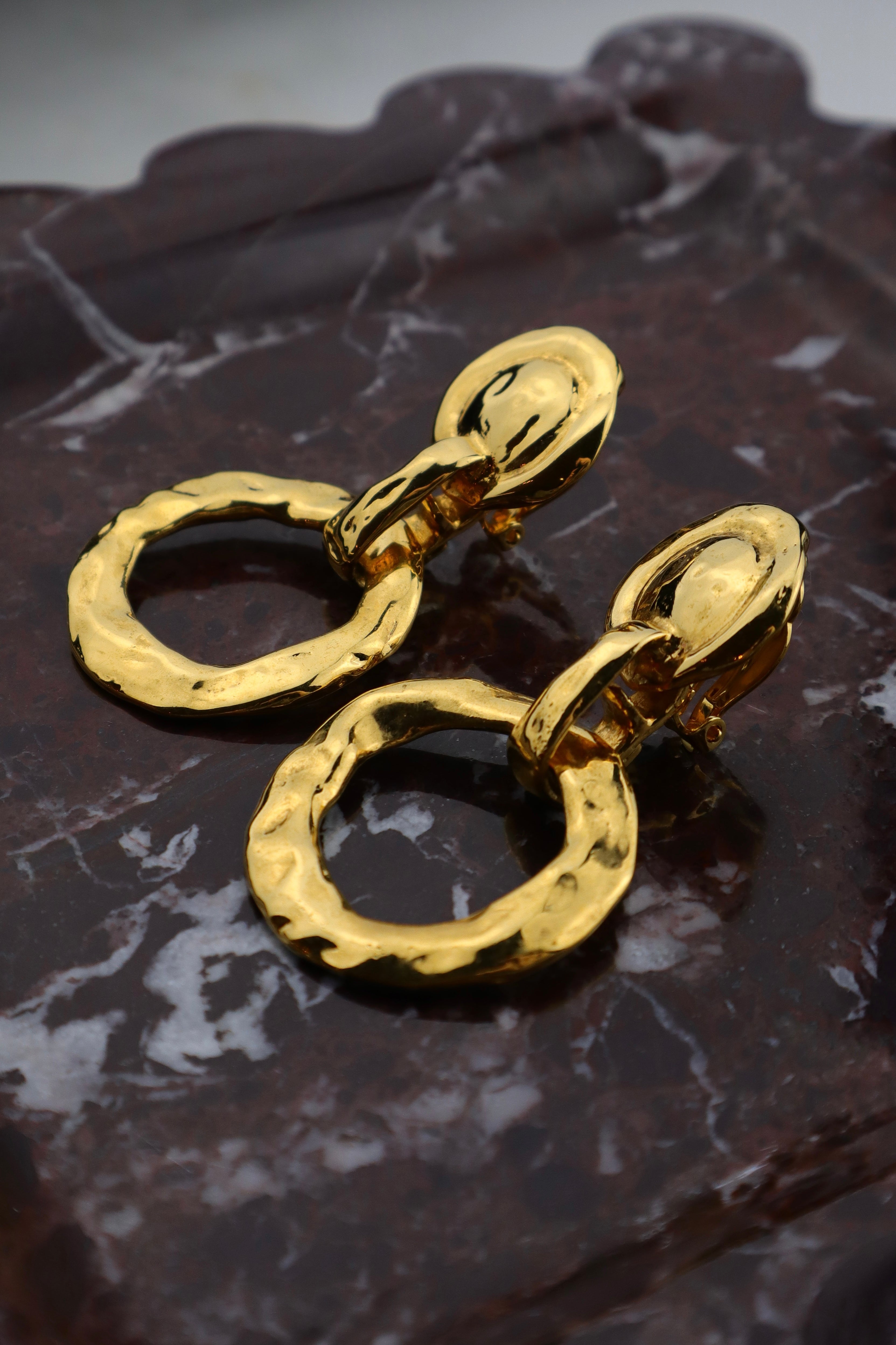 Yves Saint Laurent - pozłacane klipsy obręcze