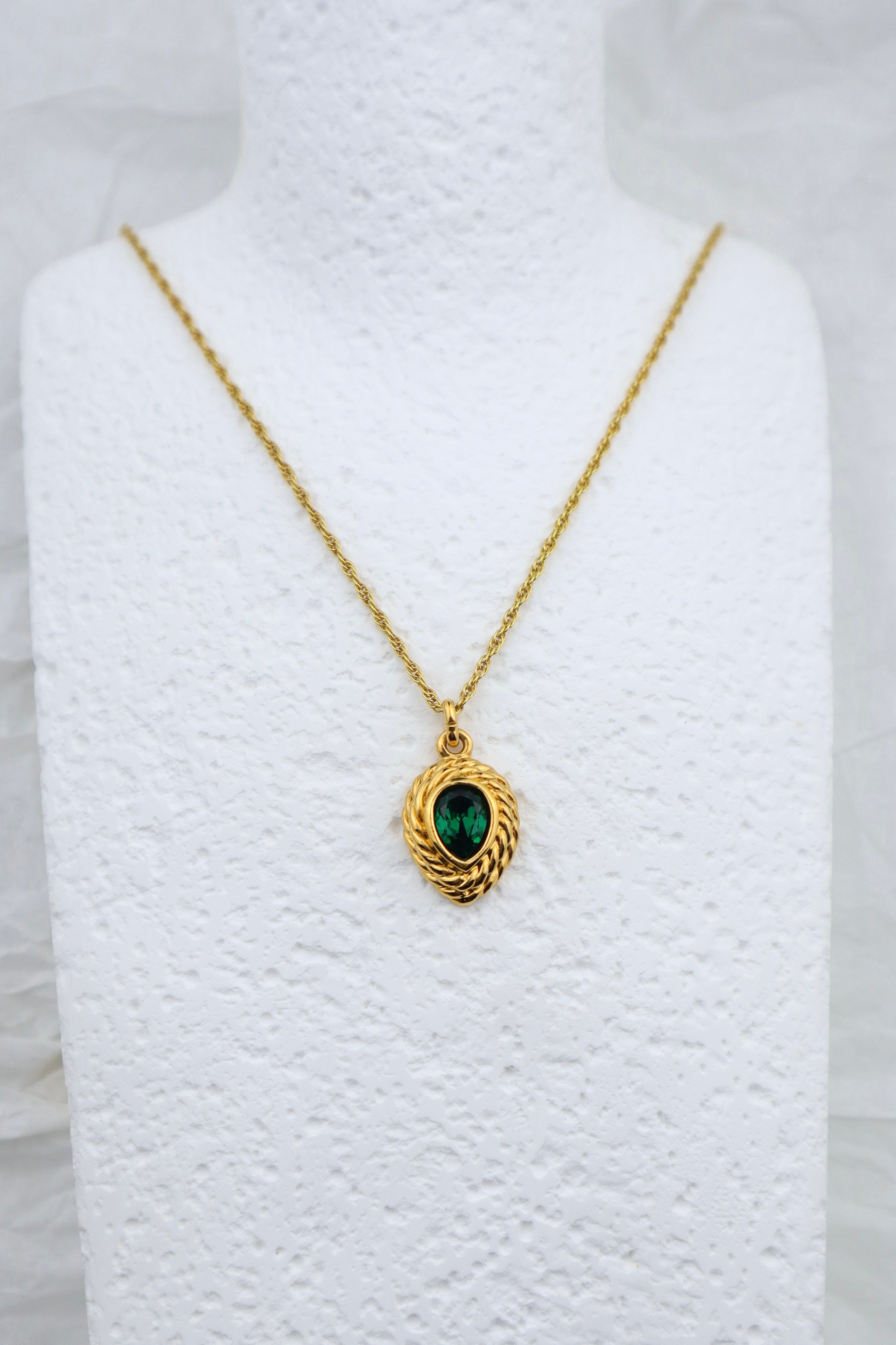 Lanvin - pozłacany naszyjnik zielona łezka