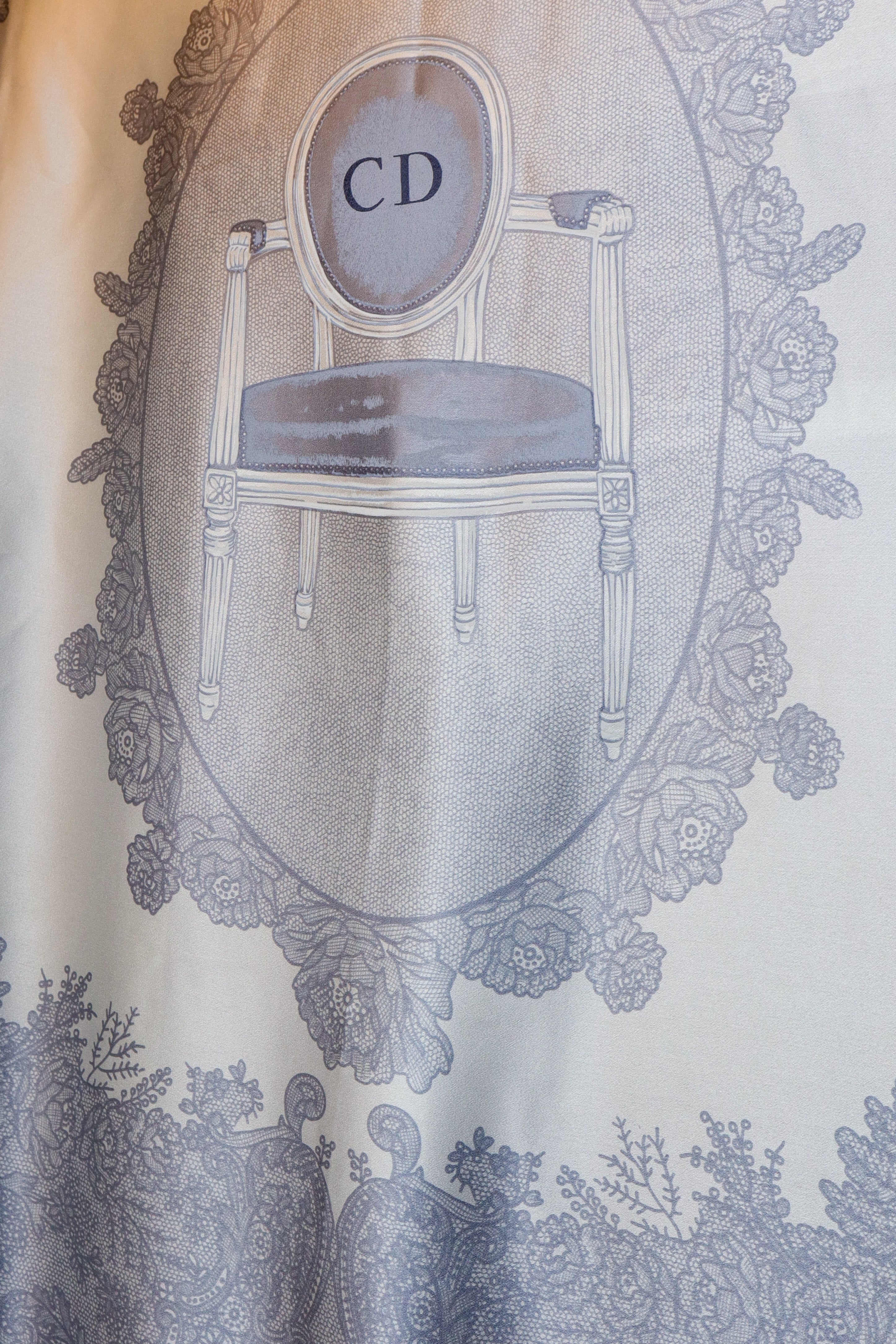 Christian Dior - unikatowy jedwabny szal „Toile de Jouy Chair”