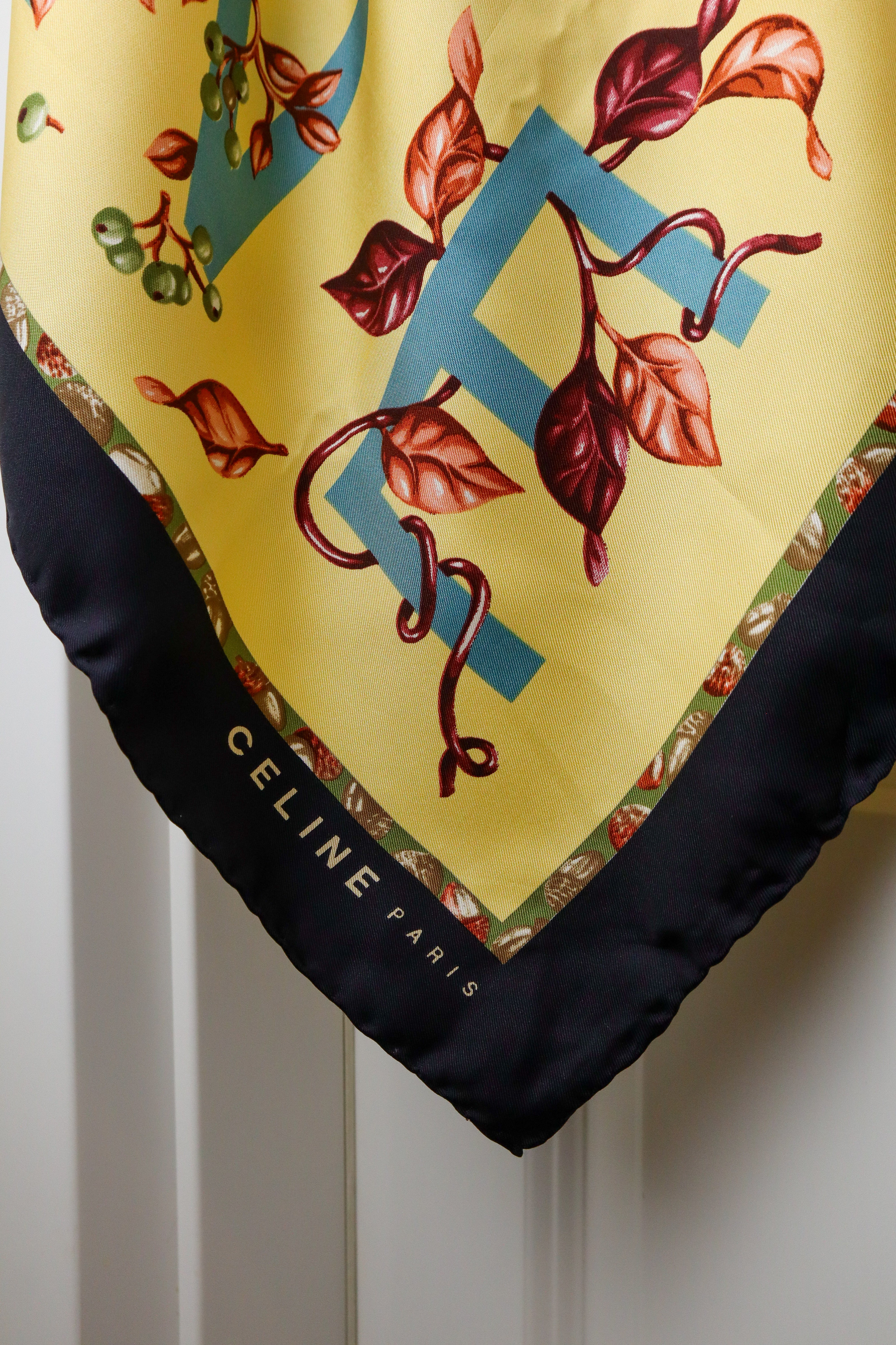 Celine - jedwabna apaszka "Floral Garden"