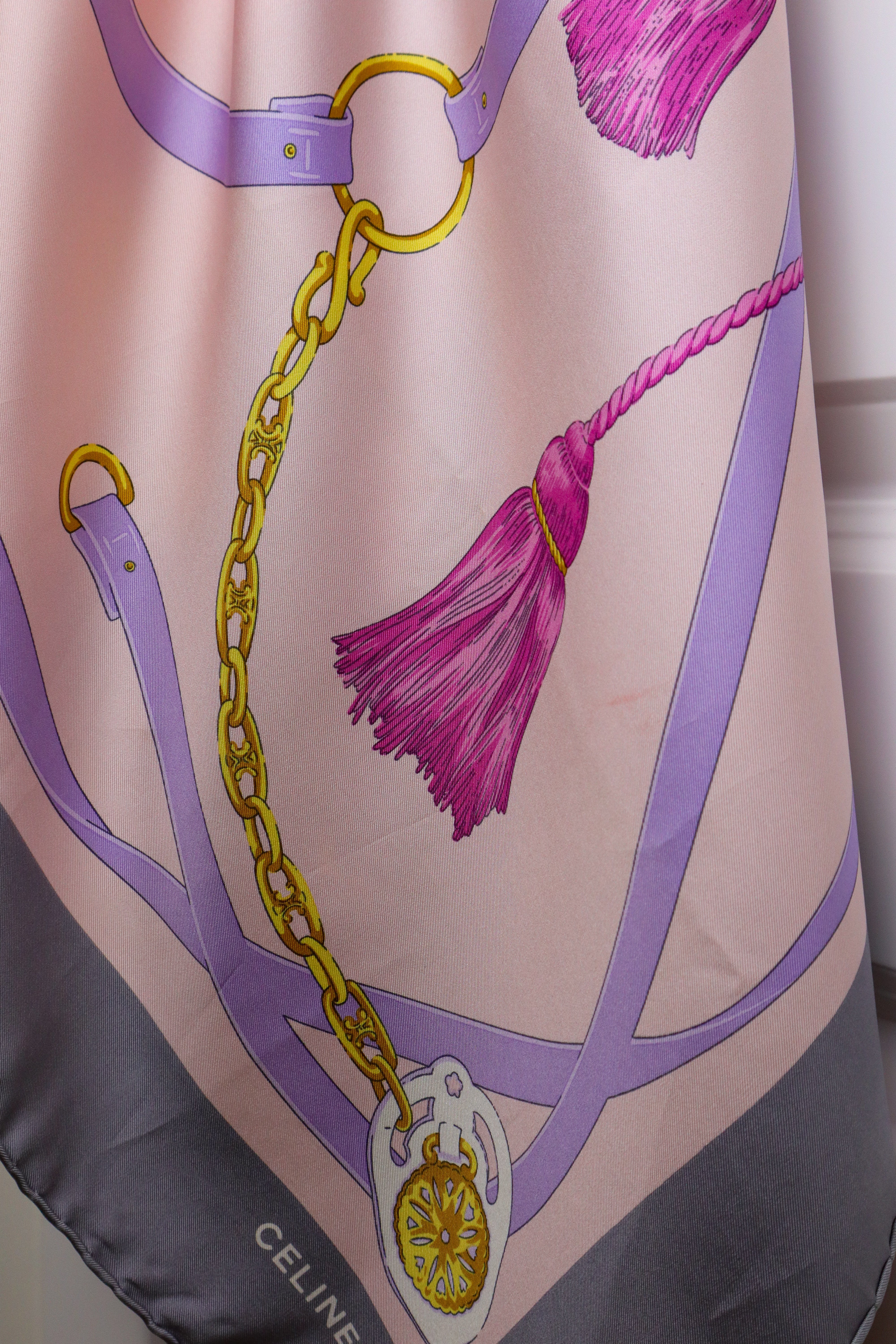 Celine - jedwabna apaszka „Tassel & Reins Lilac”