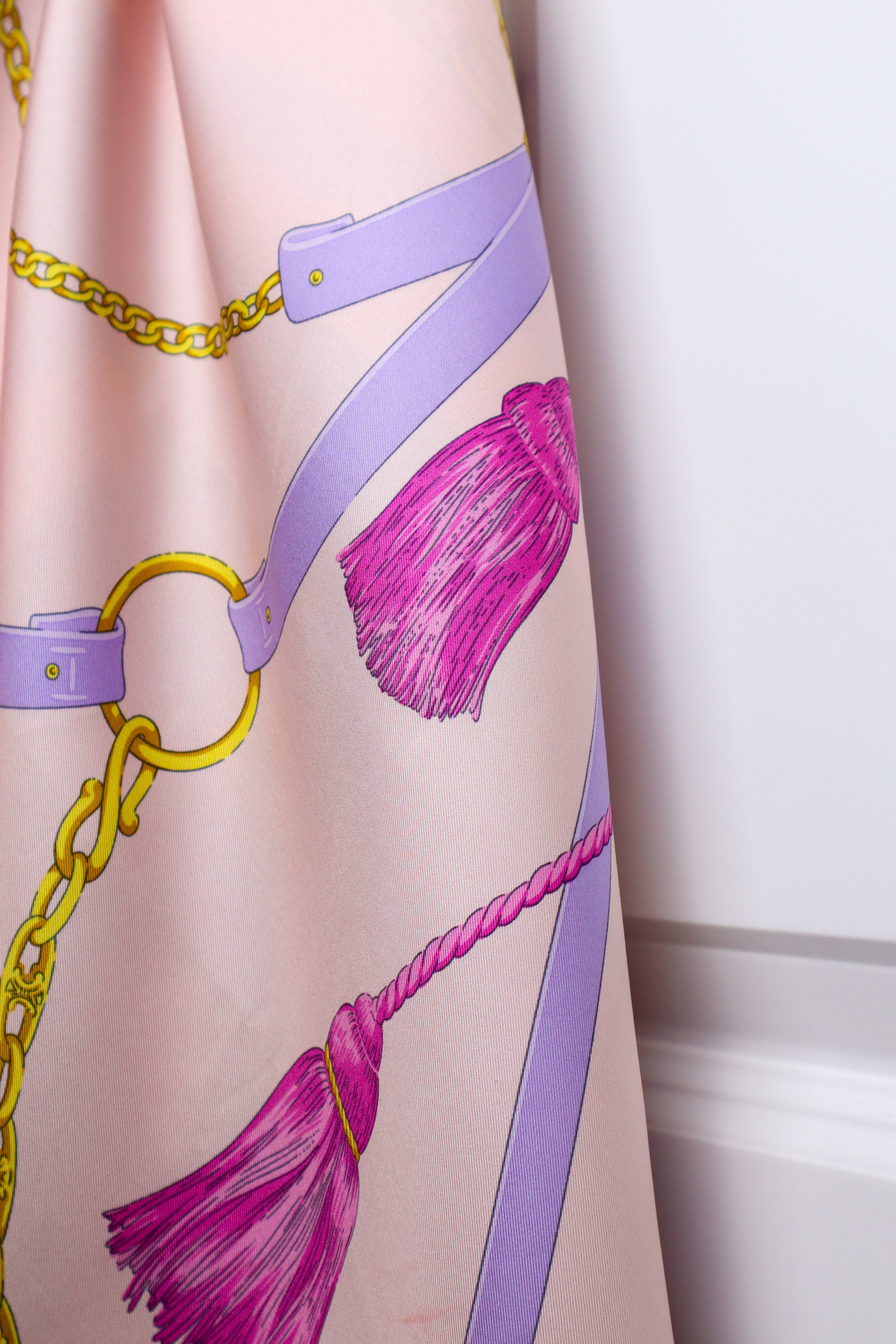 Celine - jedwabna apaszka „Tassel & Reins Lilac”