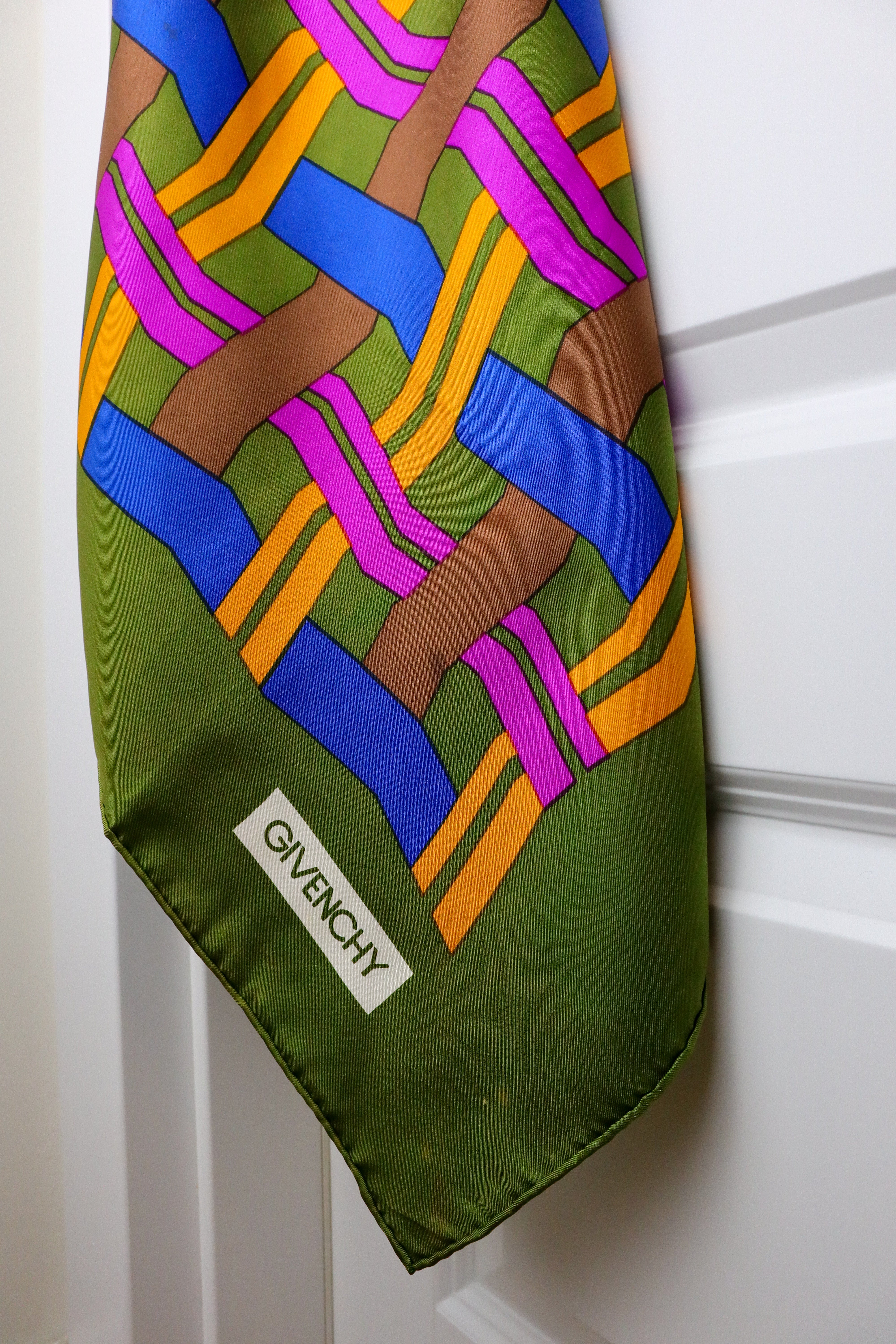 Givenchy - jedwabna apaszka „Color Weave”