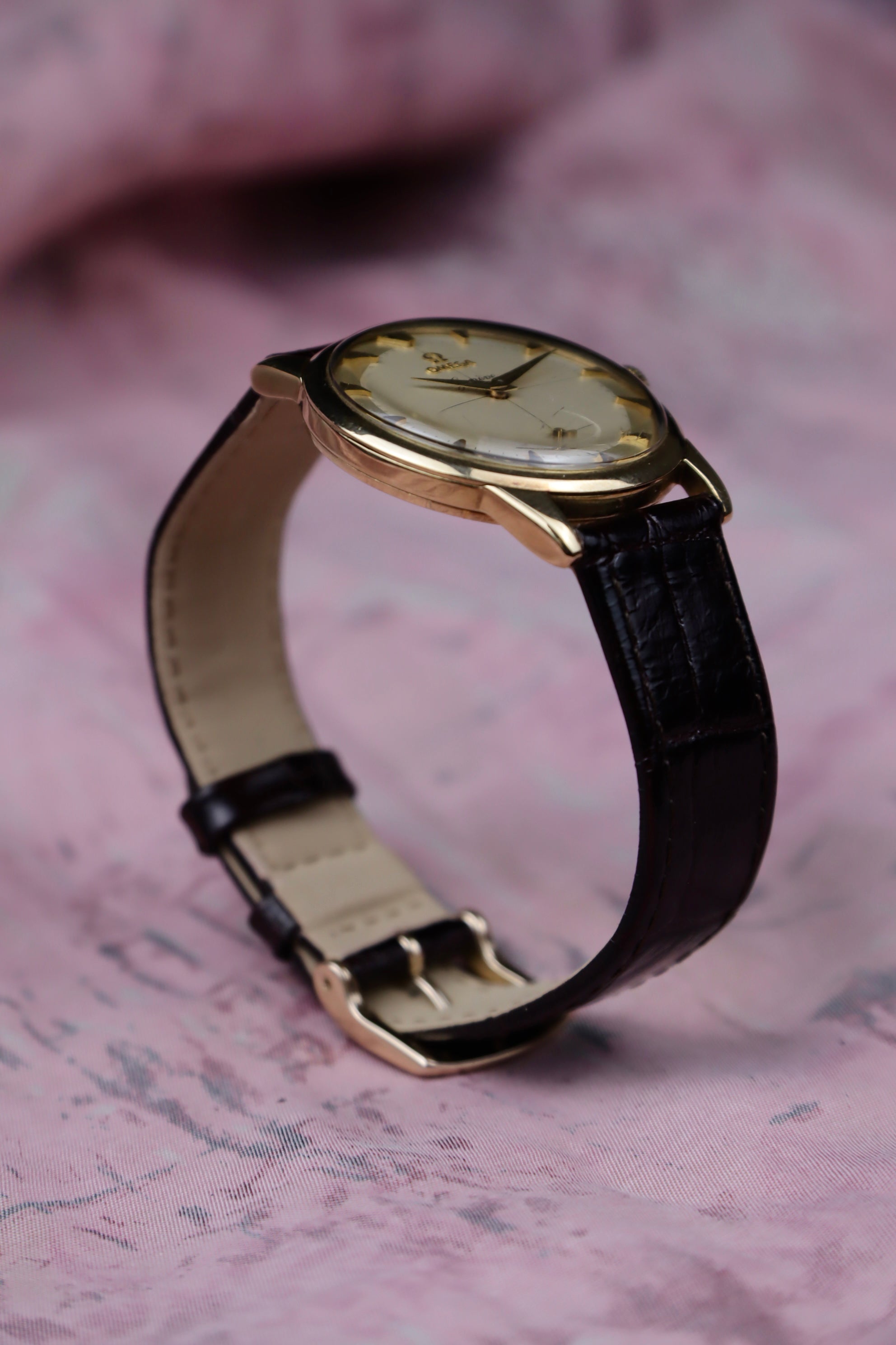 1960 9K Omega Geneve 2905 cal. 268