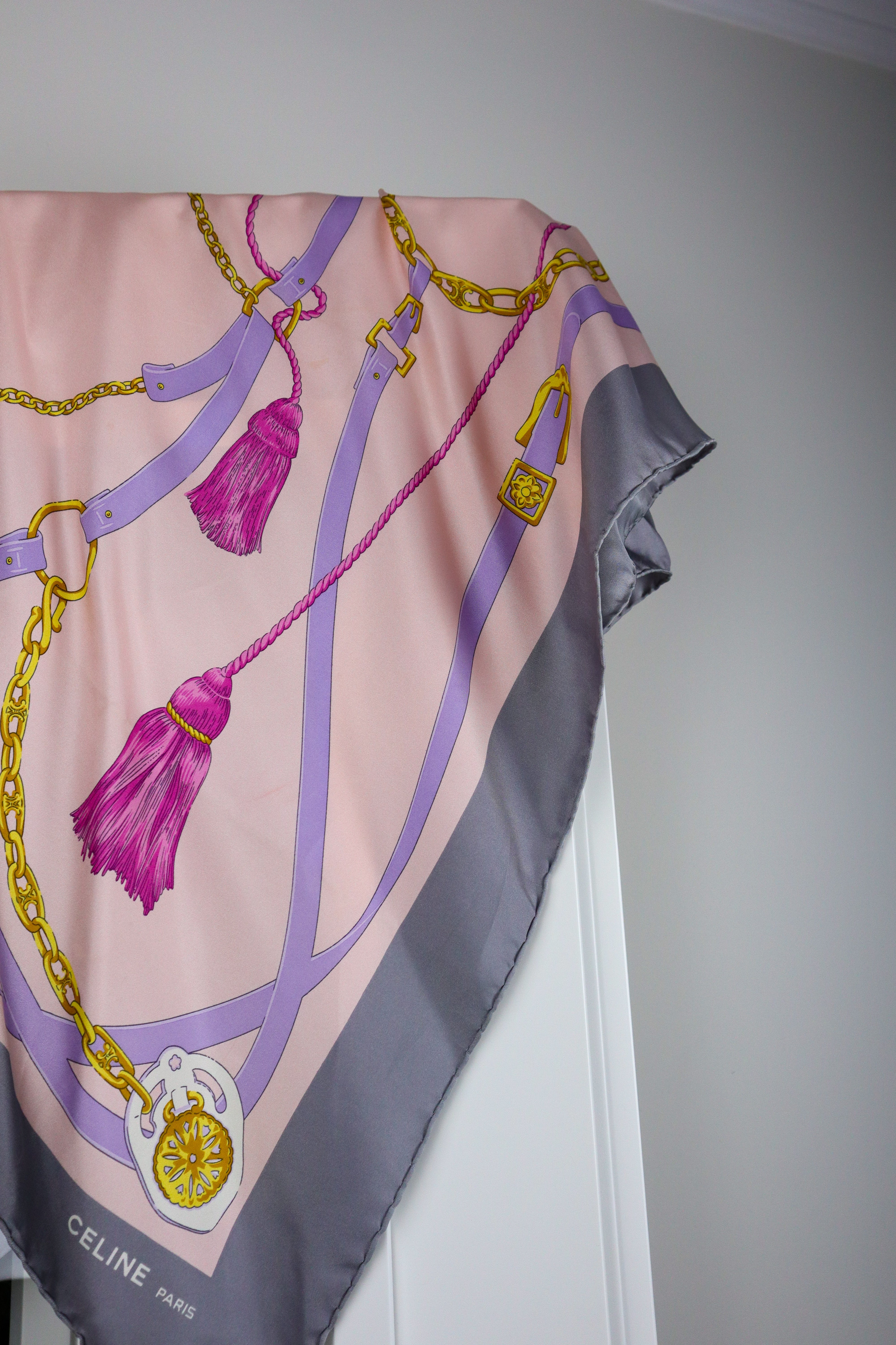 Celine - jedwabna apaszka „Tassel & Reins Lilac”