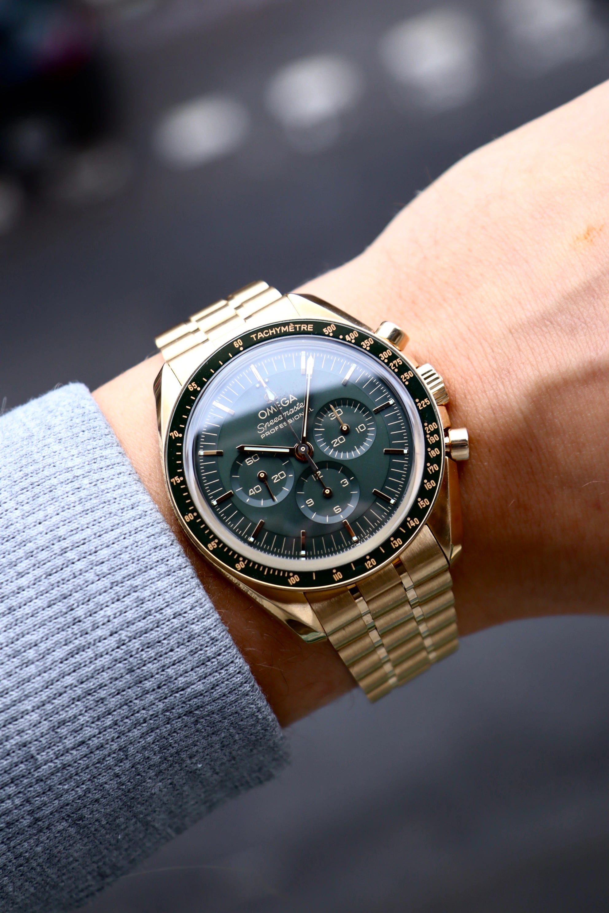 2022 Omega Speedmaster Moonshine Gold 310.60.42.50.10.001 cal. 3861
