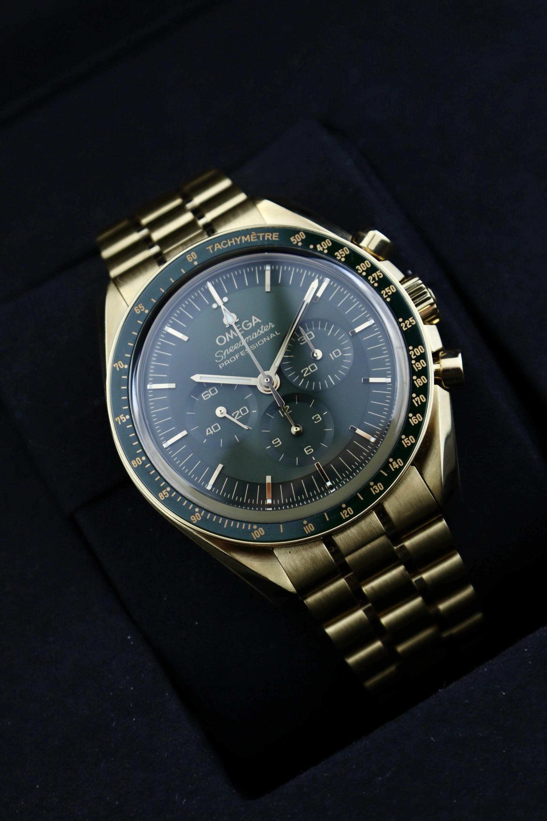 2022 Omega Speedmaster Moonshine Gold 310.60.42.50.10.001 cal. 3861