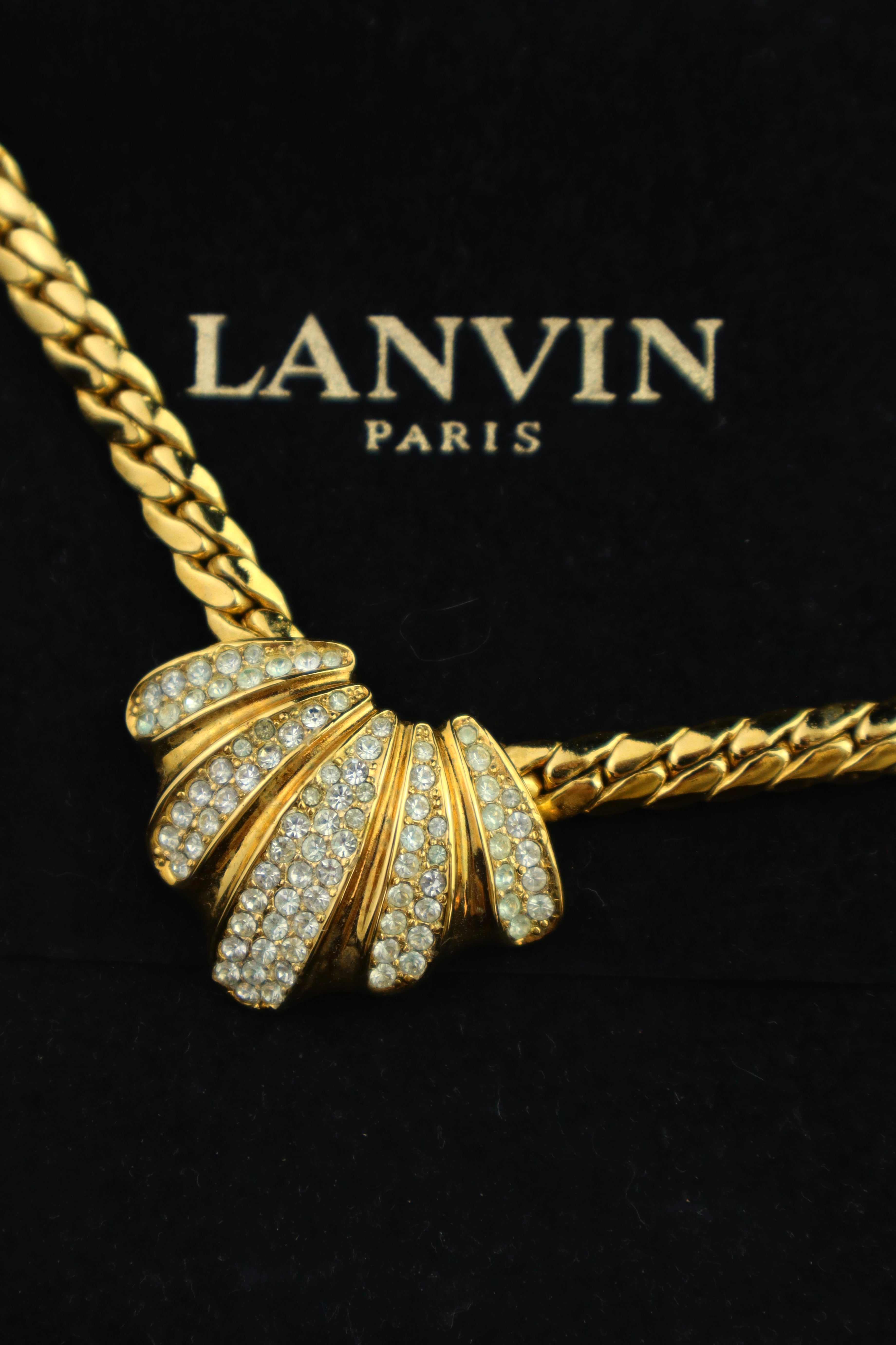 Lanvin - okazały naszyjnik z muszlą