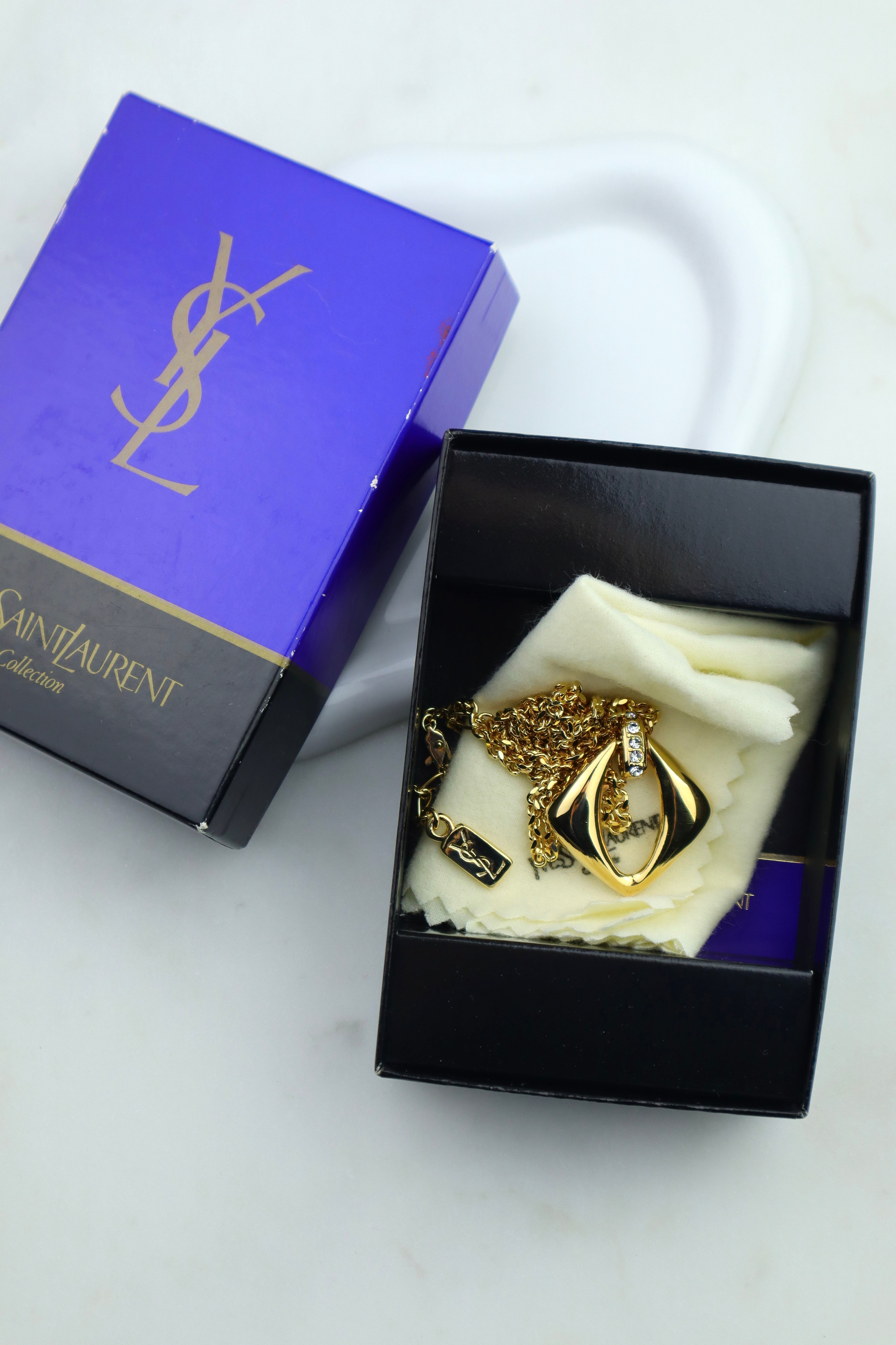 Yves Saint Laurent – naszyjnik z geometryczną zawieszką, lata 90