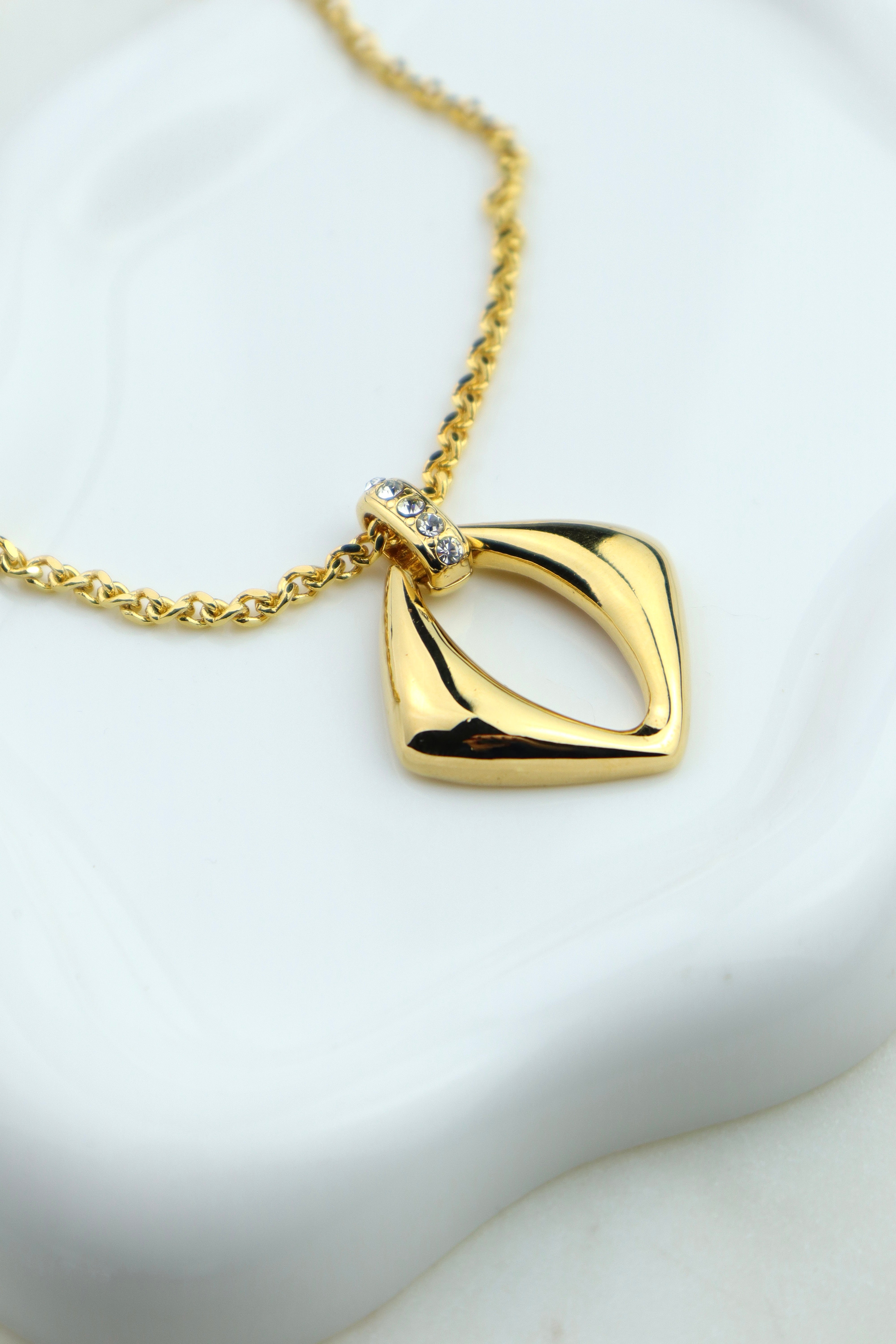 Yves Saint Laurent – naszyjnik z geometryczną zawieszką, lata 90