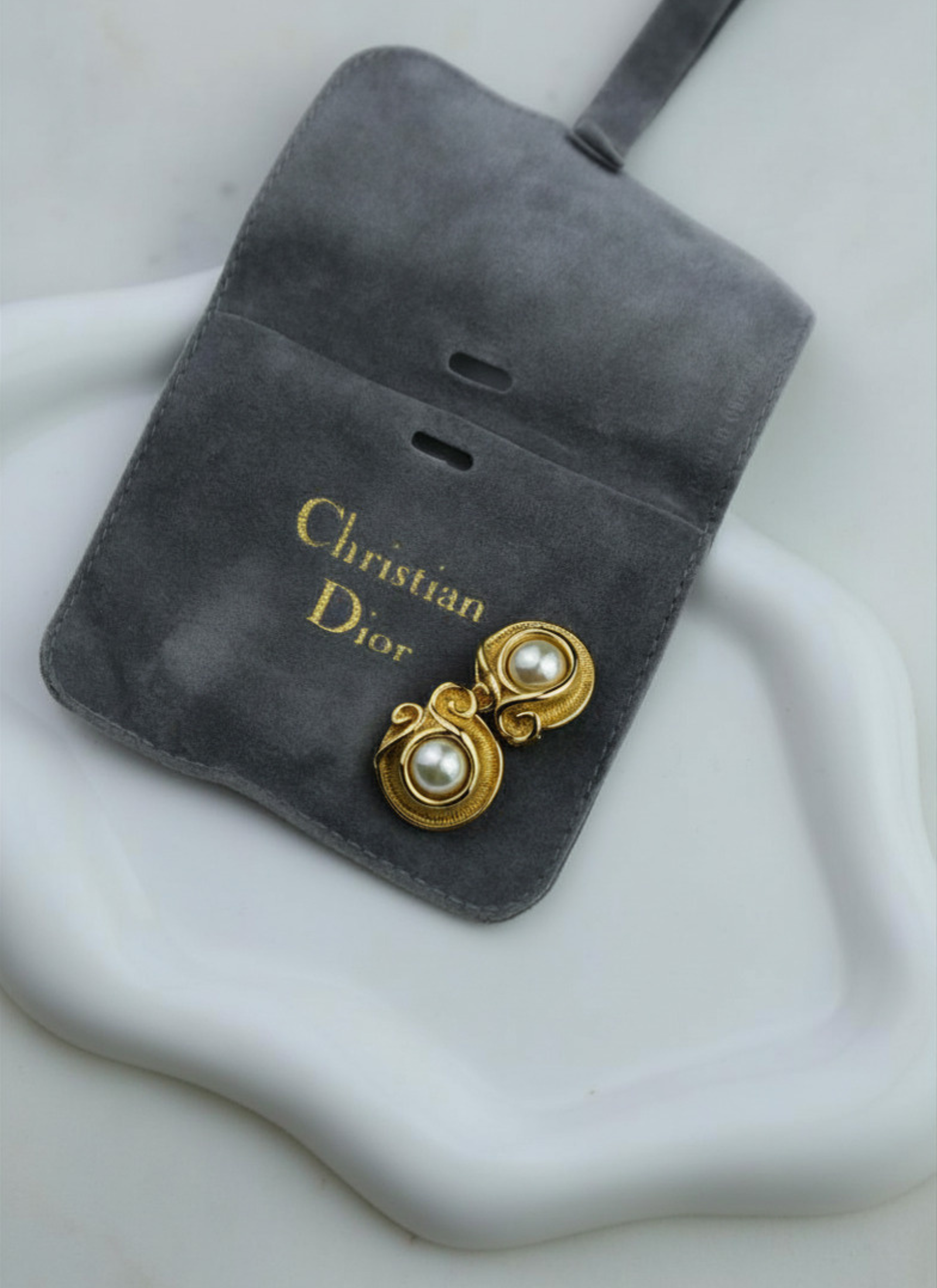 Christian Dior - vintage klipsy z perłą