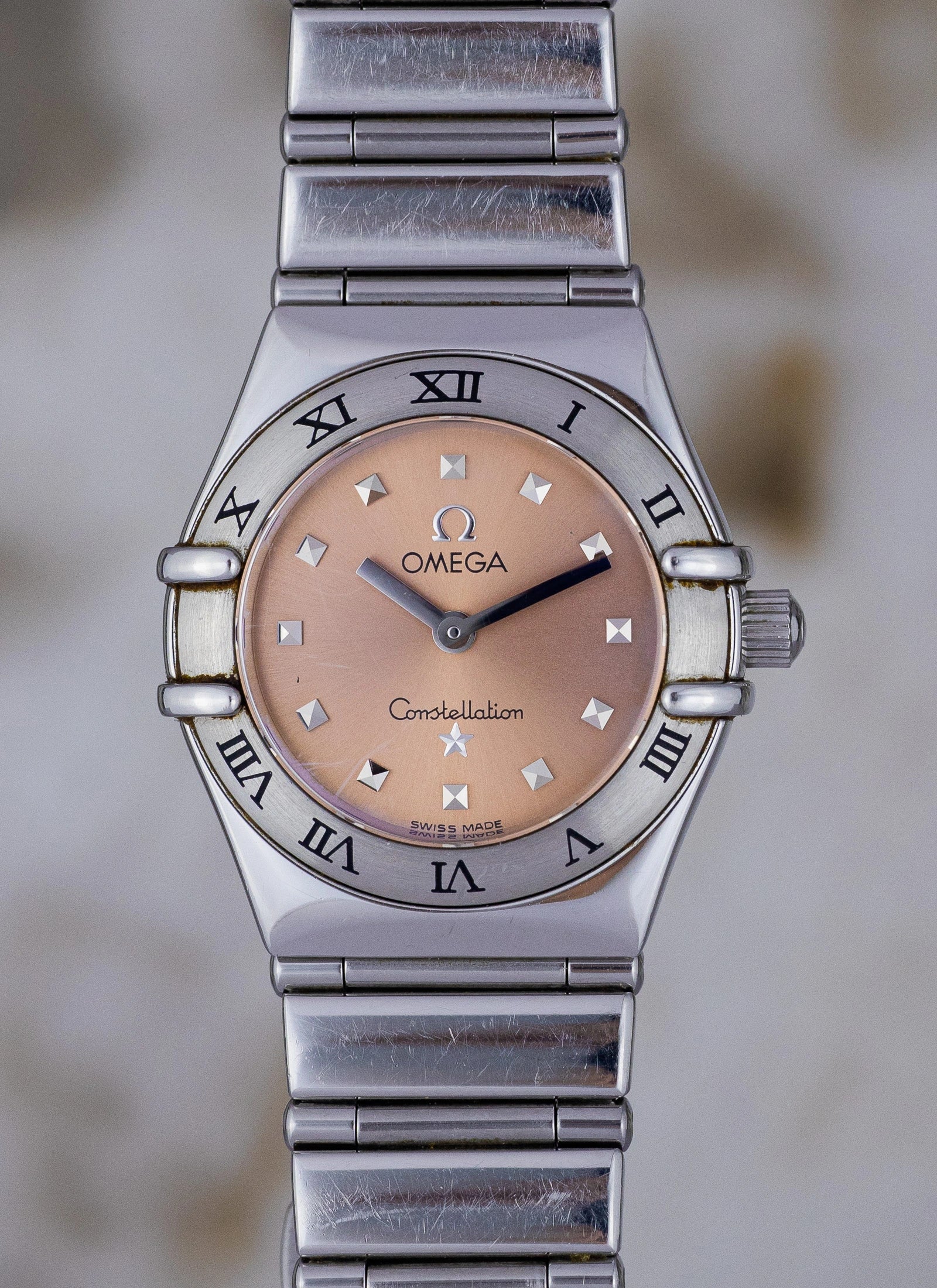 1998 Omega Constellation Manhattan 1561.61 My Choice by Cindy Crawford Salmon Dial Full Set
