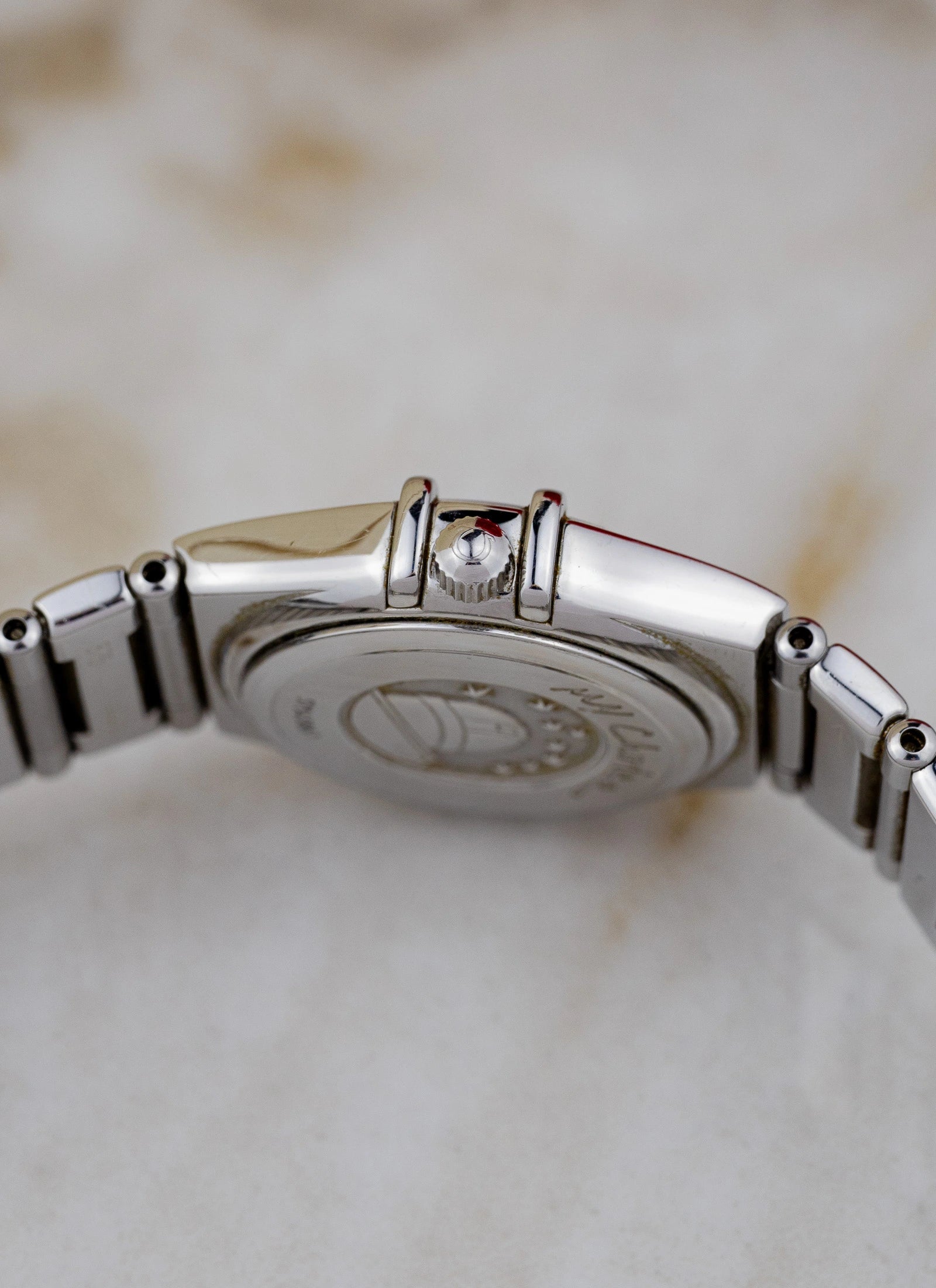 1998 Omega Constellation Manhattan 1561.61 My Choice by Cindy Crawford Salmon Dial Full Set