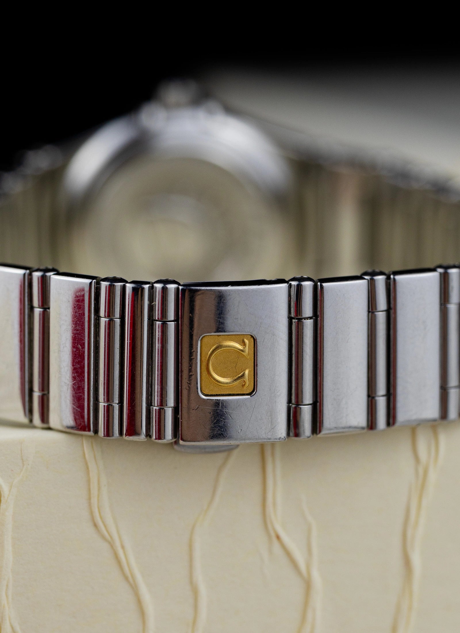 1998 Omega Constellation Manhattan 1561.61 My Choice by Cindy Crawford Salmon Dial Full Set