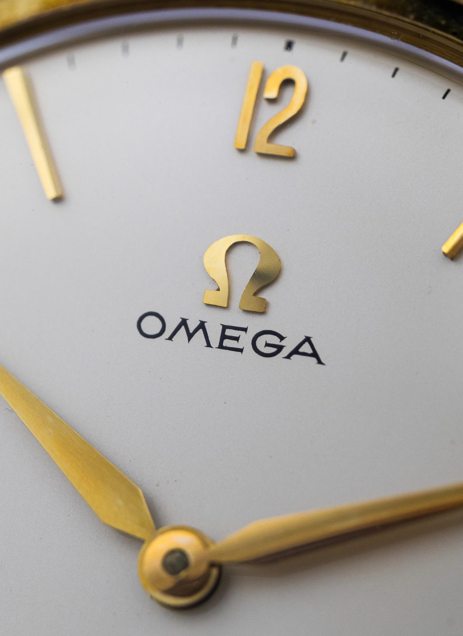 1960 14K Omega Tresor 14707 cal.268 MINT!
