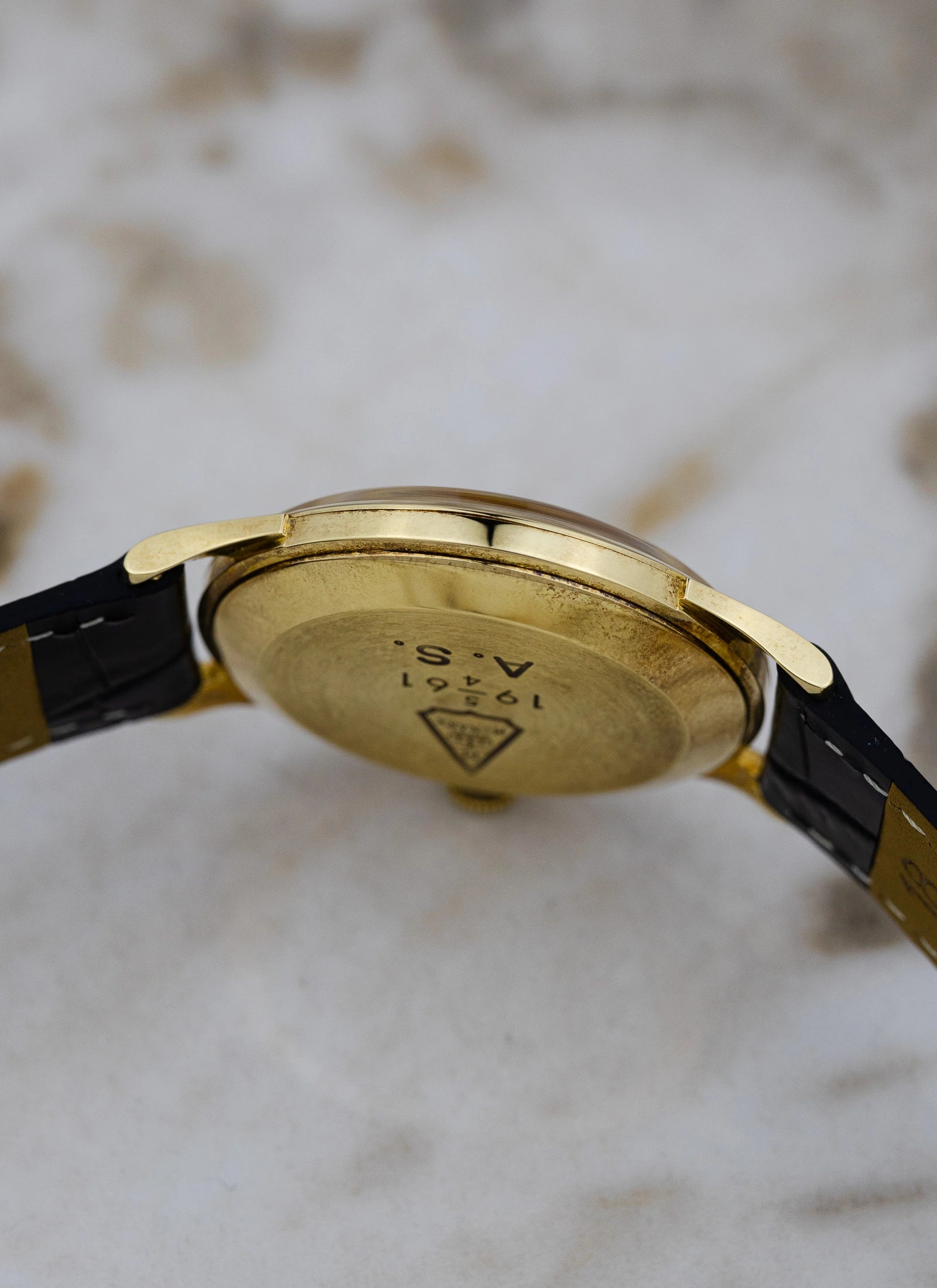 1960 14K Omega Tresor 14707 cal.268 MINT!