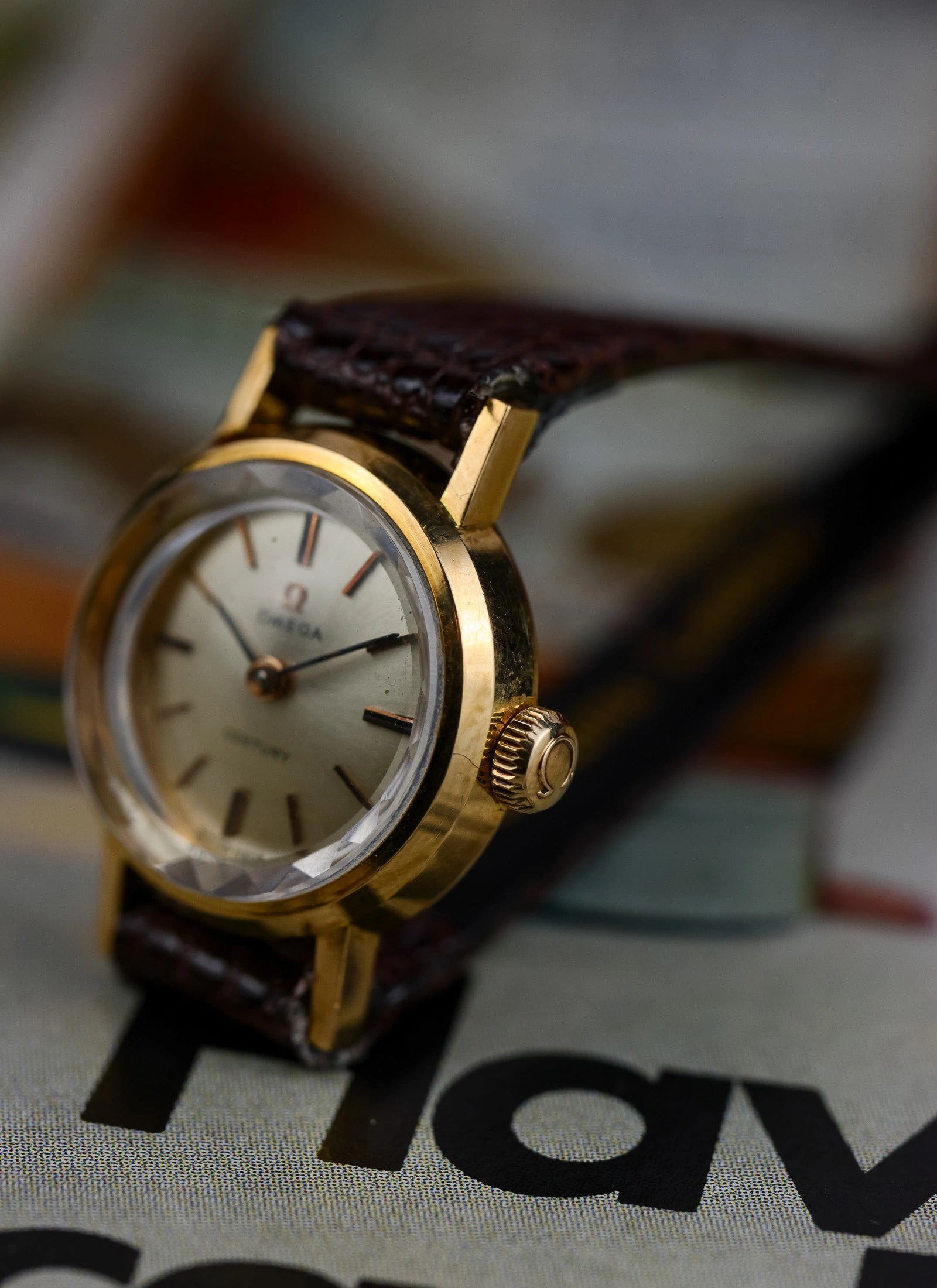 1964 18K Lady Omega Century Cocktail Watch 511.122 cal. 620 Box
