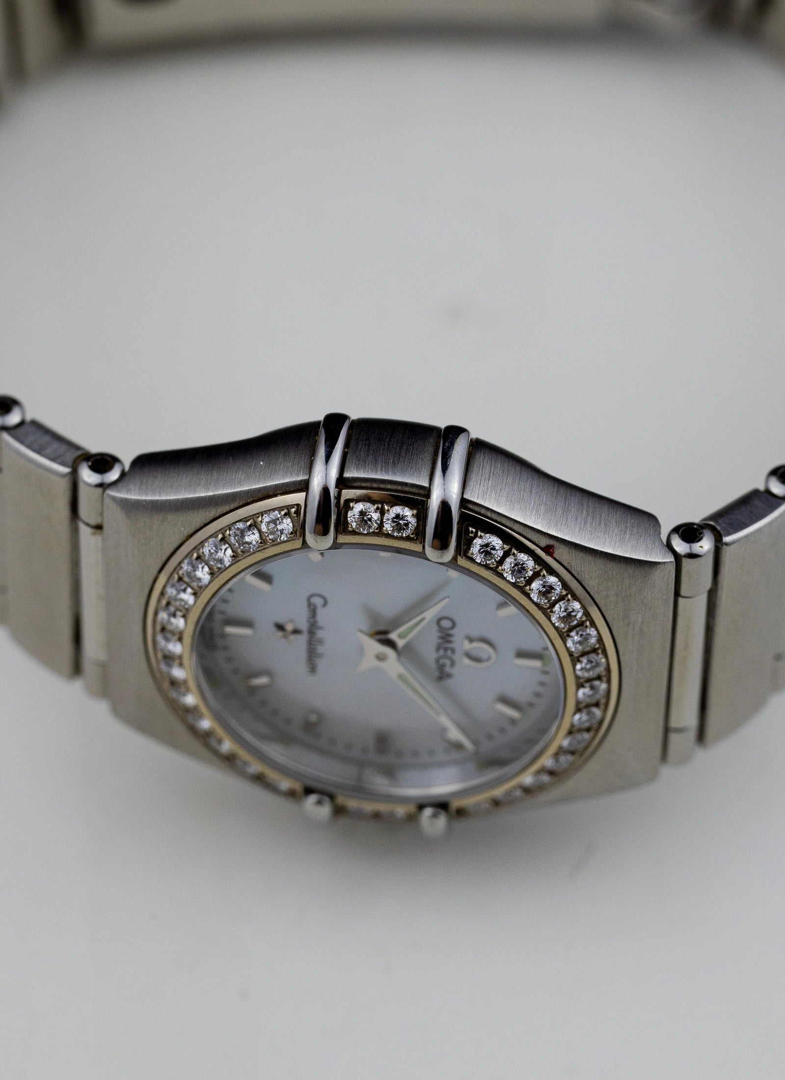 1998 Lady Omega Constellation MOP Diamonds 1466.71.00 cal. 1456