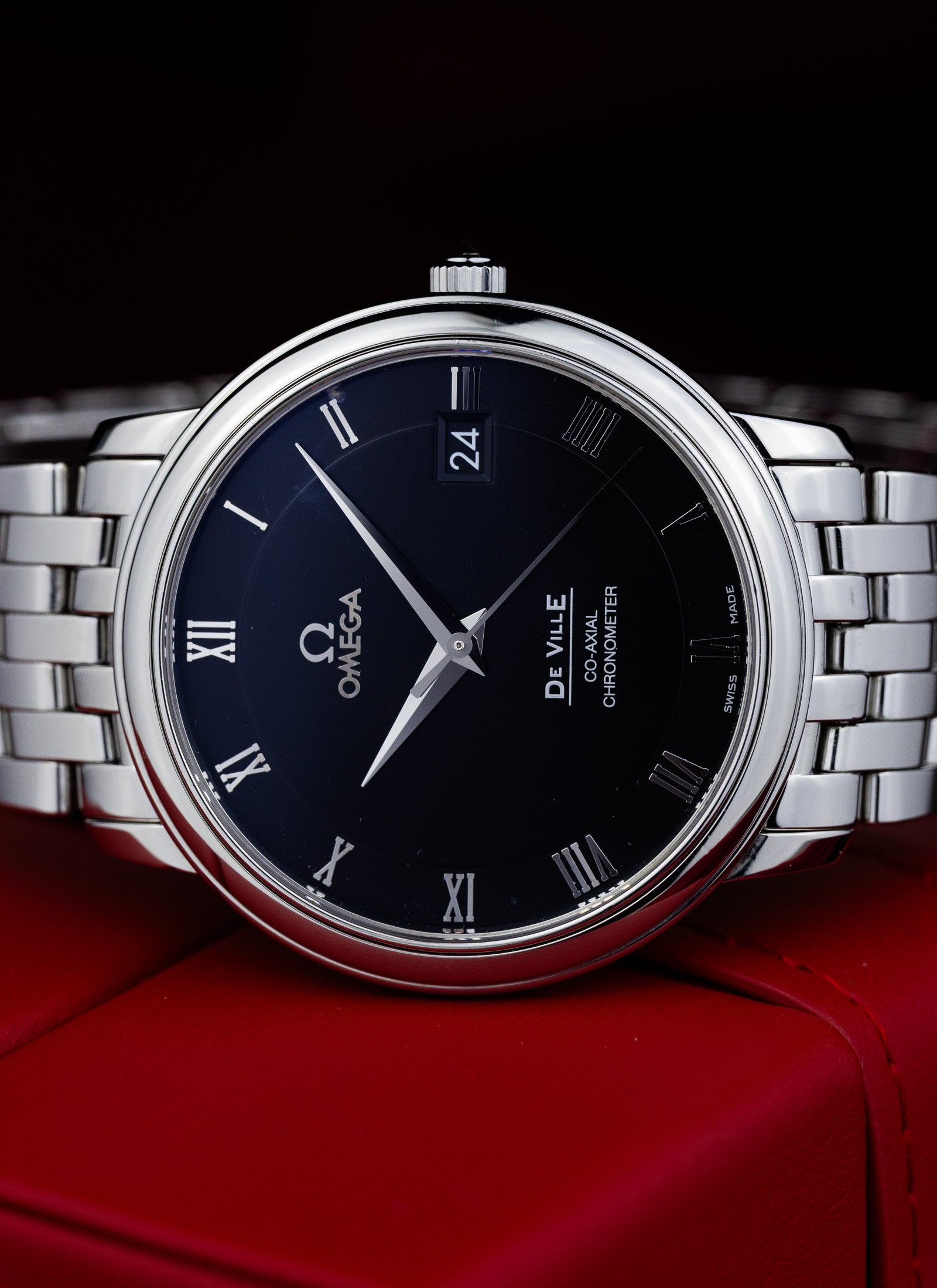 2010s Omega De Ville Prestige 4574.50.00 cal. 2500 Serviced & Travel Box