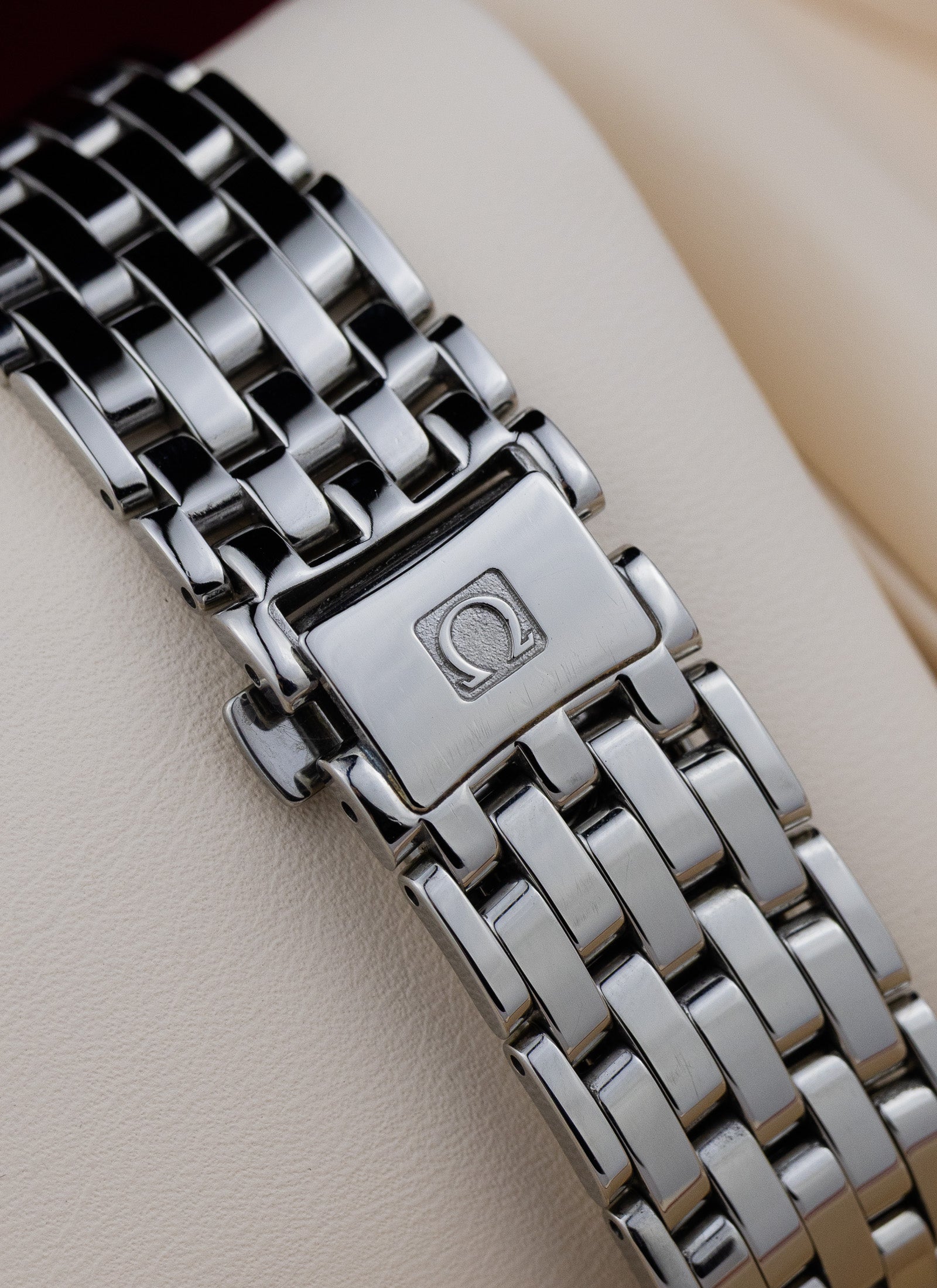 2010s Omega De Ville Prestige 4574.50.00 cal. 2500 Serviced & Travel Box