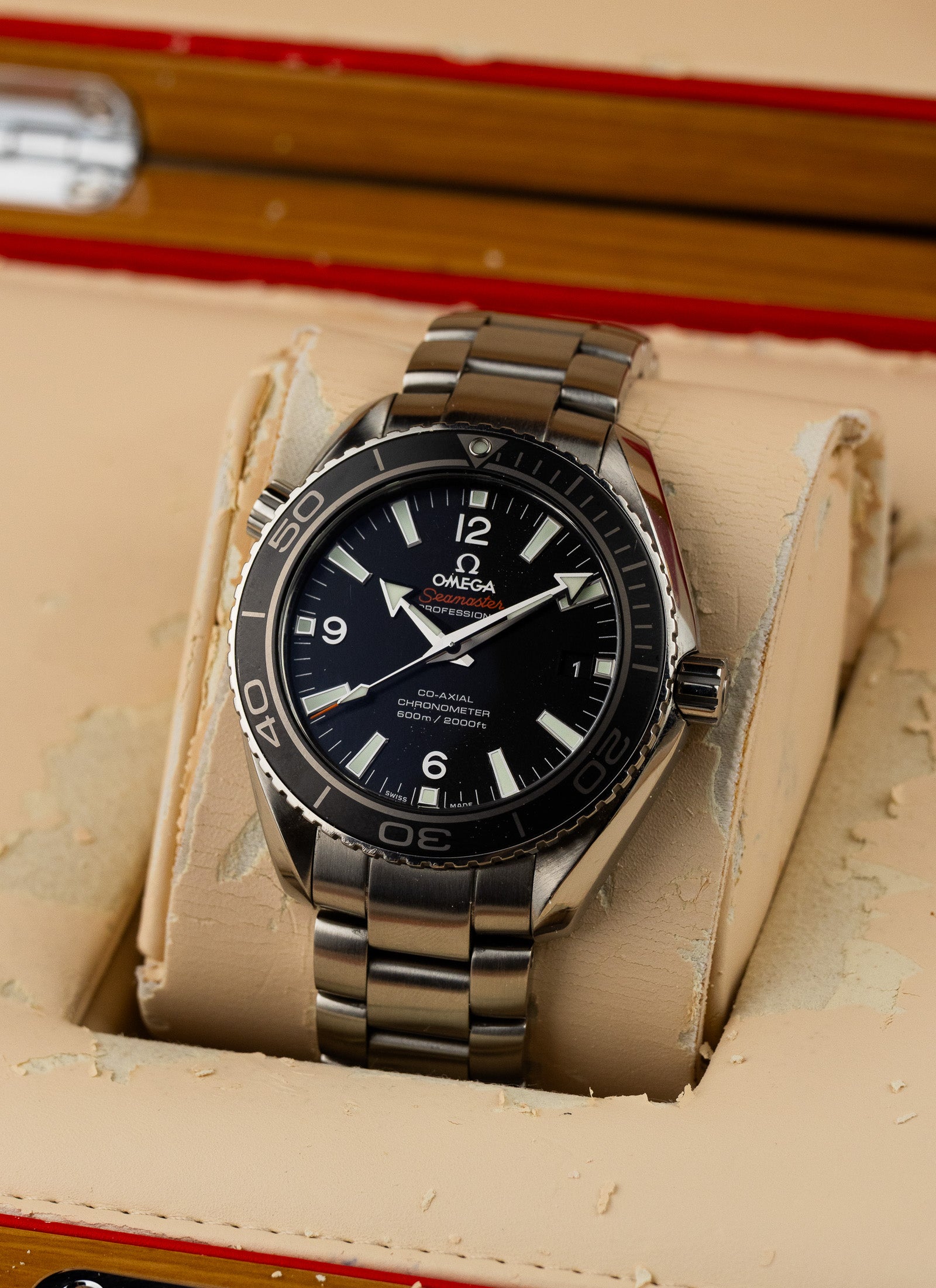 2017 Omega Seamaster Planet Ocean 600M 232.30.42.21.01.001 Full Set
