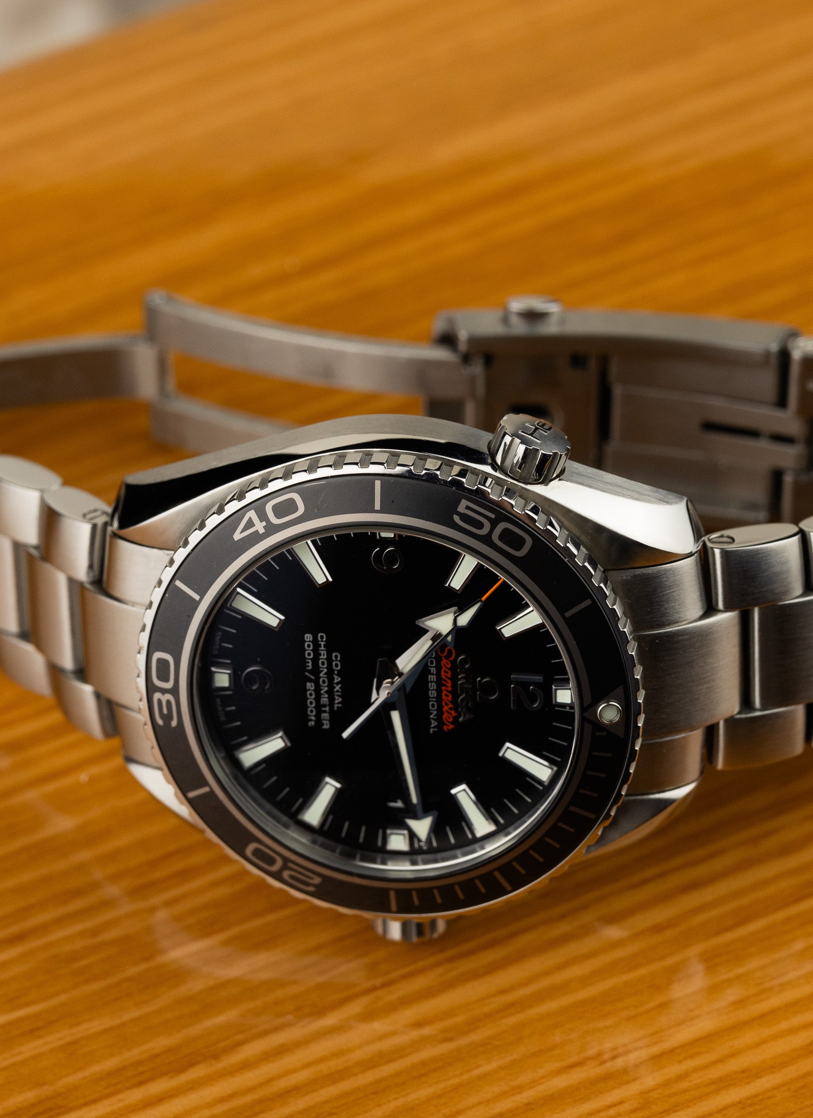 2017 Omega Seamaster Planet Ocean 600M 232.30.42.21.01.001 Full Set