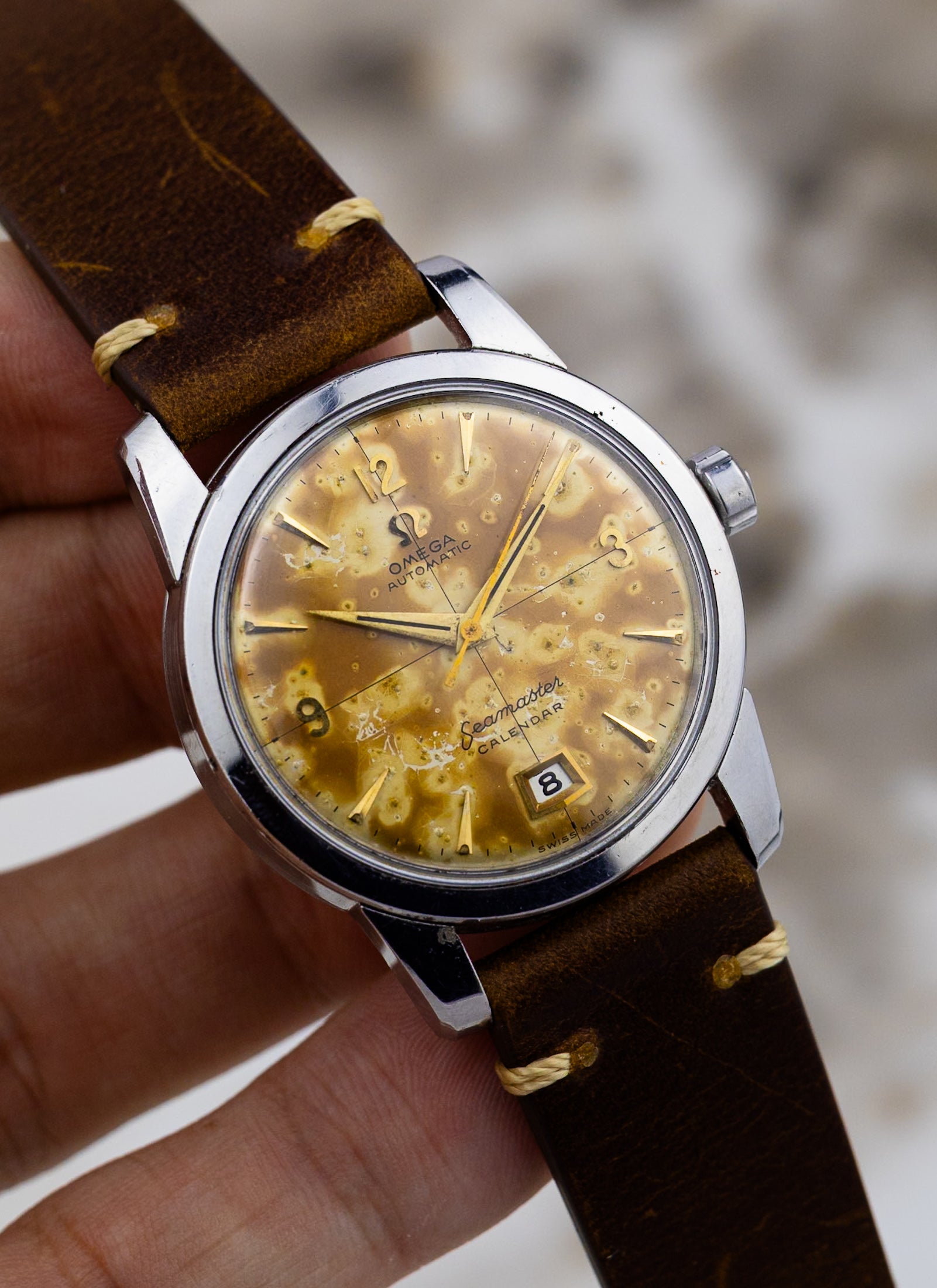 1954 Omega Seamaster Calendar Fat Lugs Leopard Patina 2757 Serviced
