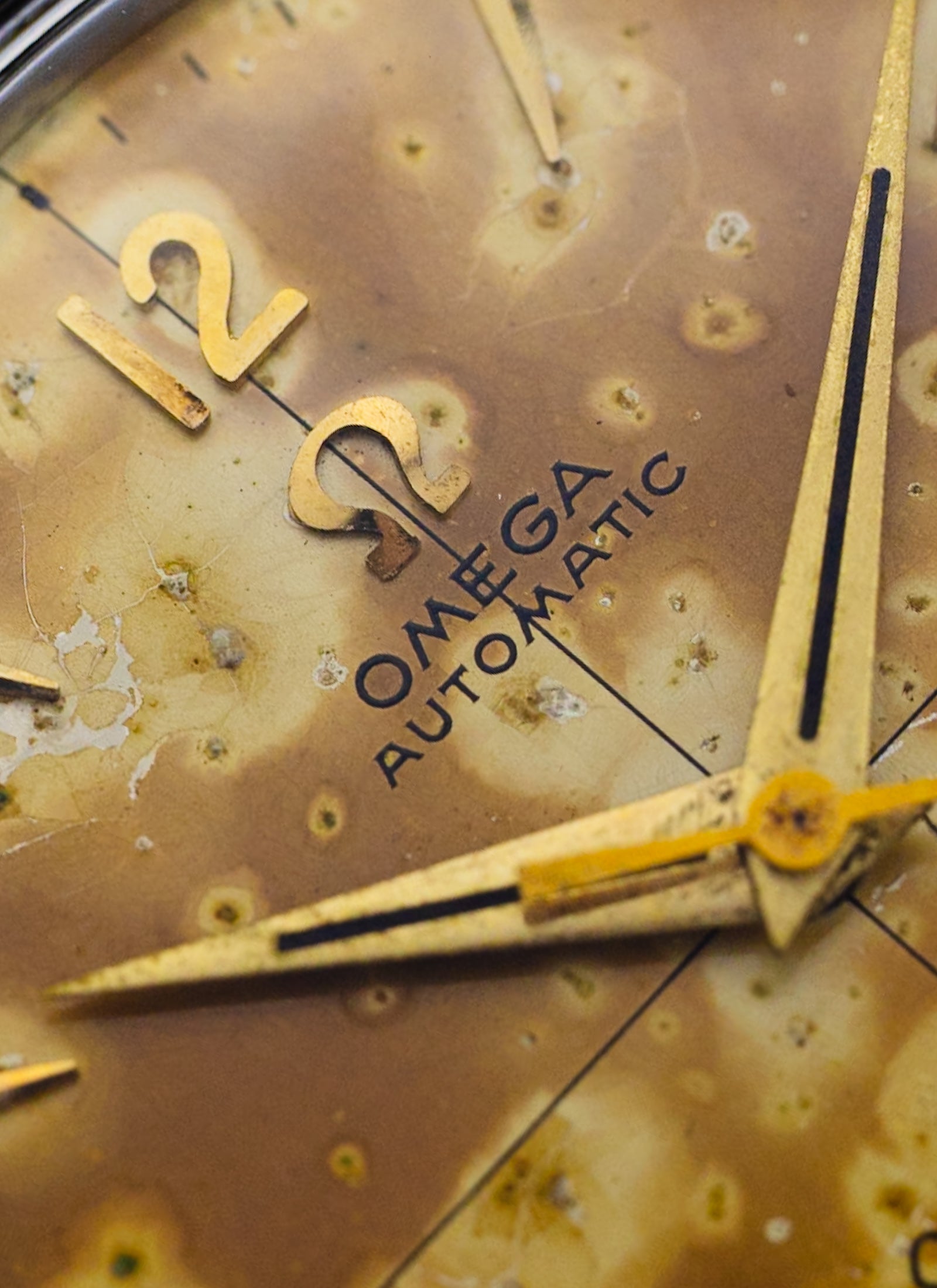 1954 Omega Seamaster Calendar Fat Lugs Leopard Patina 2757 Serviced