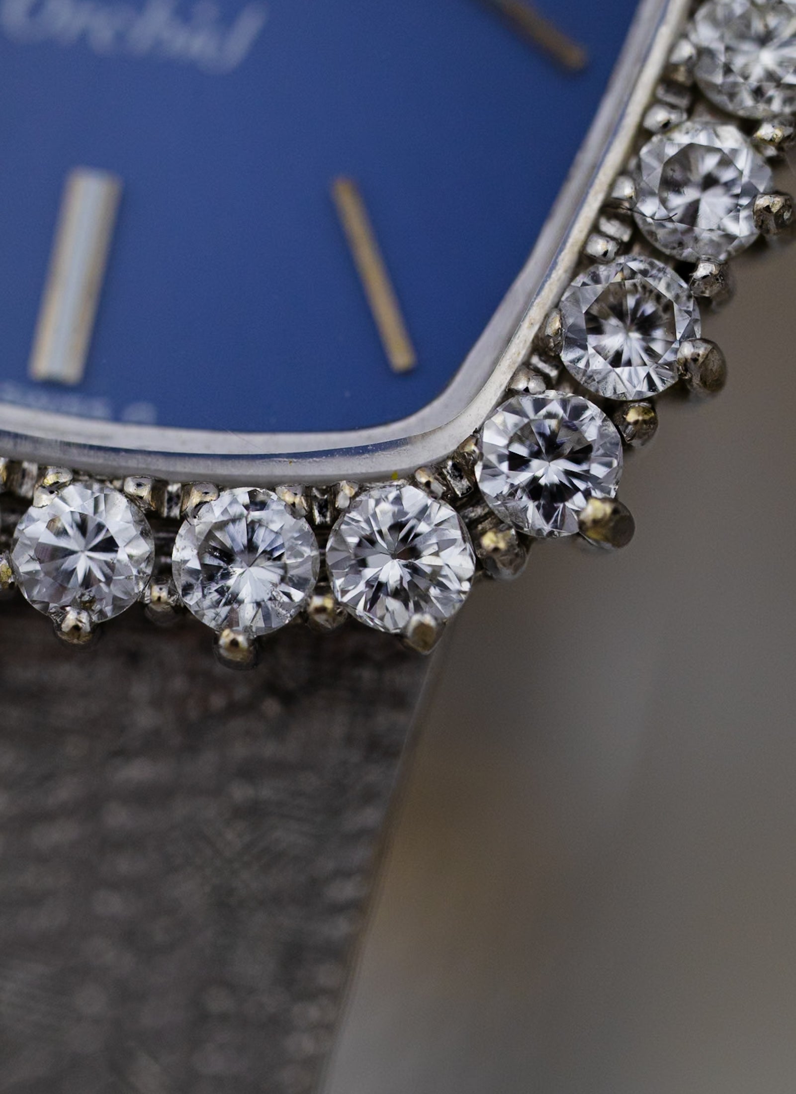 1975 18K Lady Rolex Orchid Navy Dial Diamond Bezel 2676