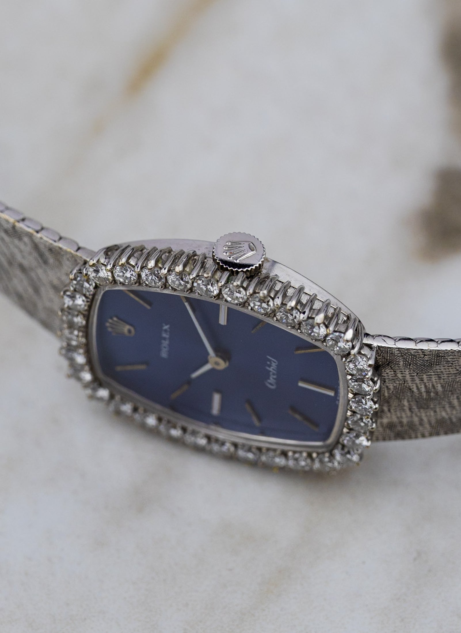 1975 18K Lady Rolex Orchid Navy Dial Diamond Bezel 2676