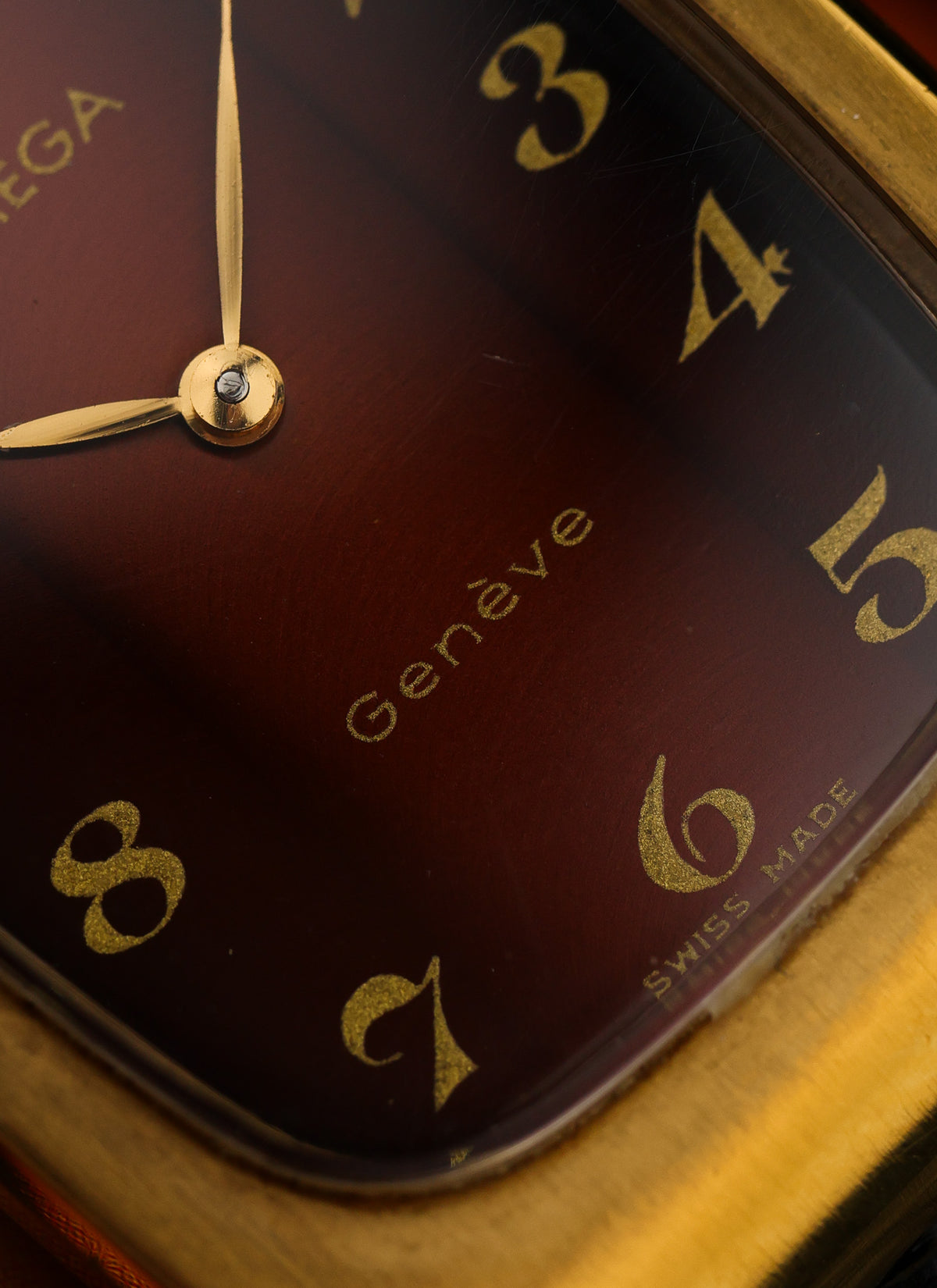 1973 Omega Geneve Burgundy Holo Dial 511.0469 cal. 625