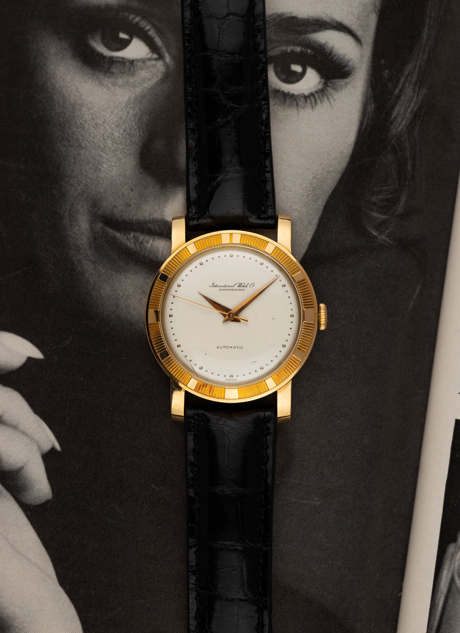 1960s 18K IWC Schaffhausen Engine Turned Bezel cal. 852