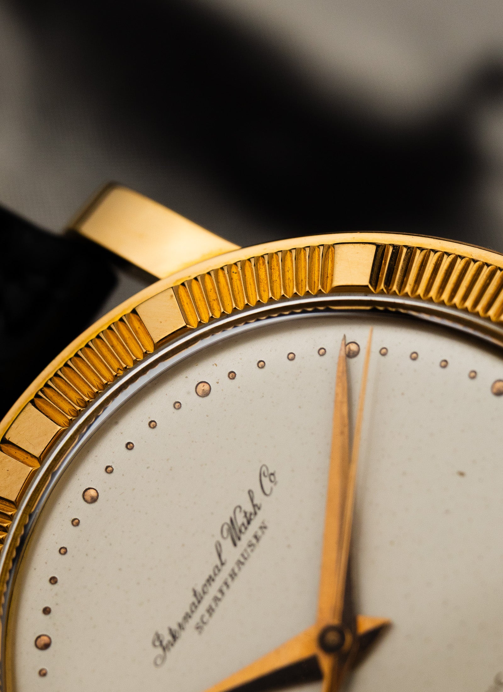 1960s 18K IWC Schaffhausen Engine Turned Bezel cal. 852