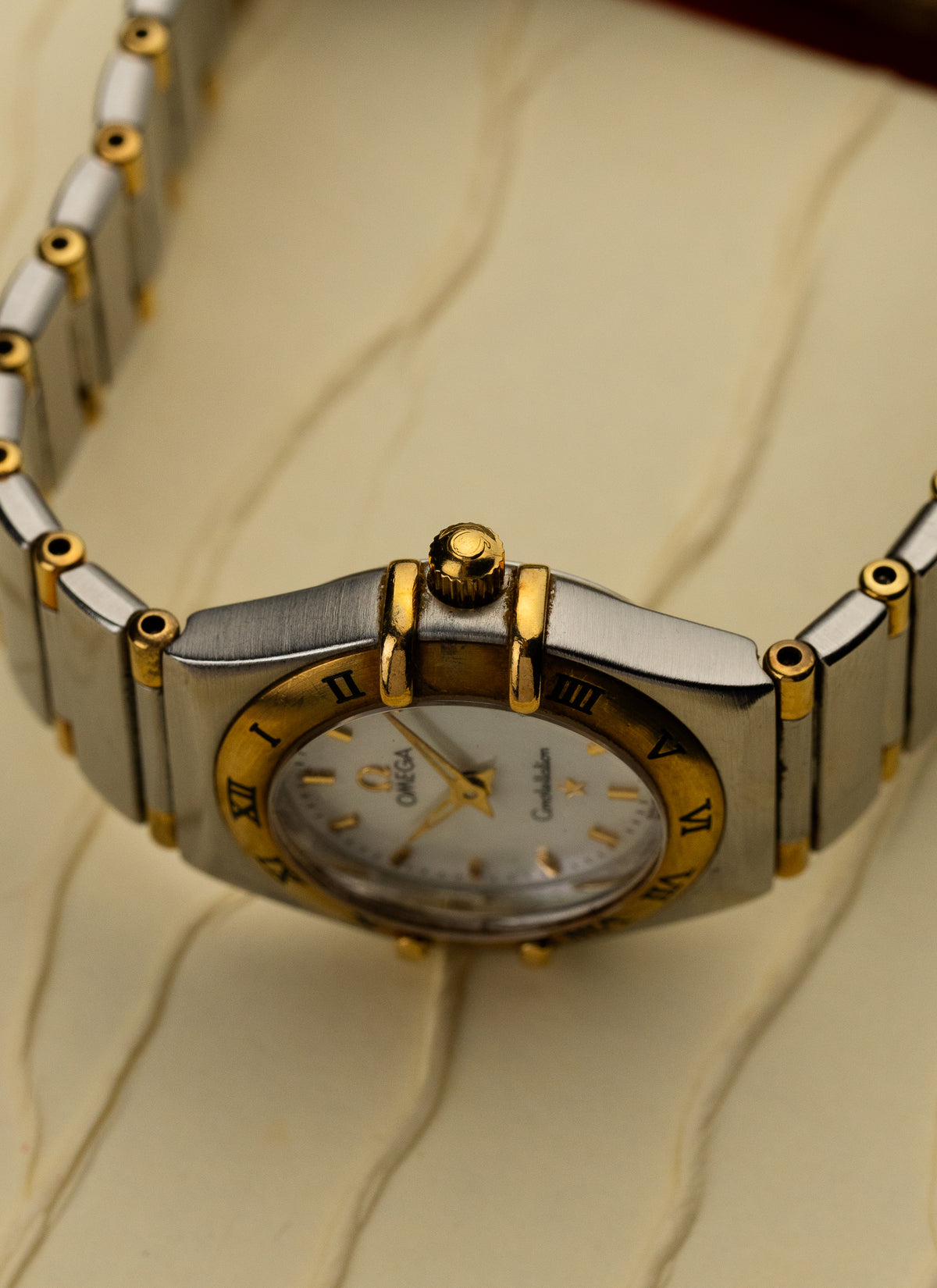 1998 Lady Omega Constellation Manhattan Bicolor MOP 795.1203 cal. 1456 Box
