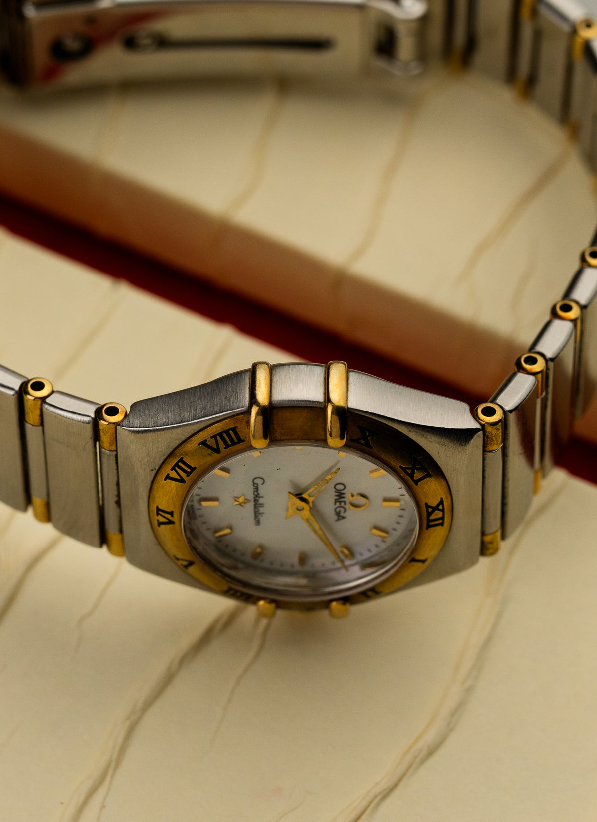 1998 Lady Omega Constellation Manhattan Bicolor MOP 795.1203 cal. 1456 Box