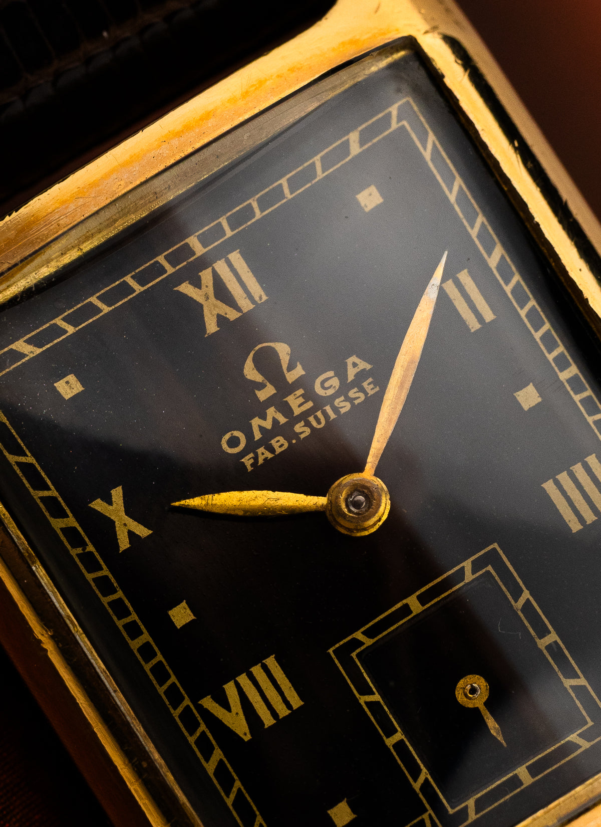 1944 18K Omega Tank Art Déco Fab. Suisse