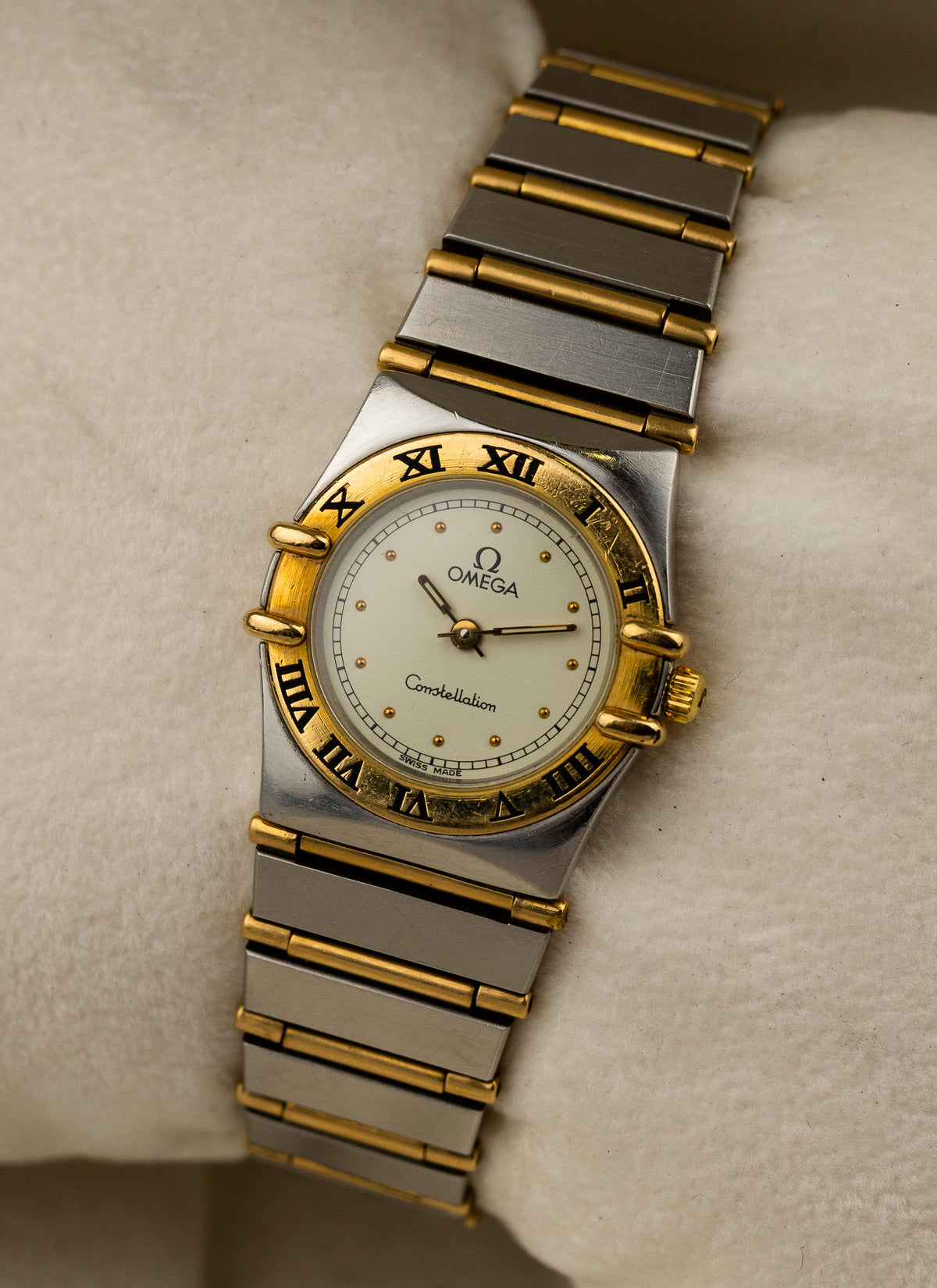 1980s Lady Omega Constellation Manhattan Bicolor Full Bar 795.1080 Box
