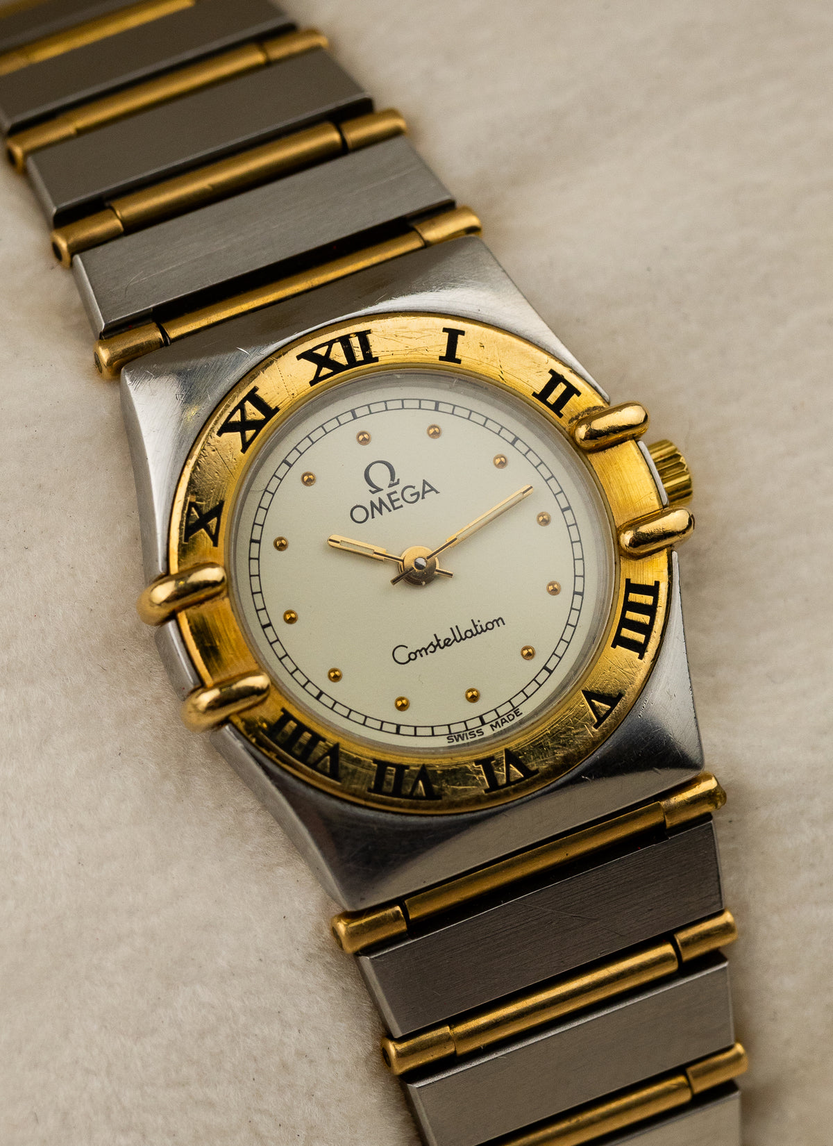 1980s Lady Omega Constellation Manhattan Bicolor Full Bar 795.1080 Box