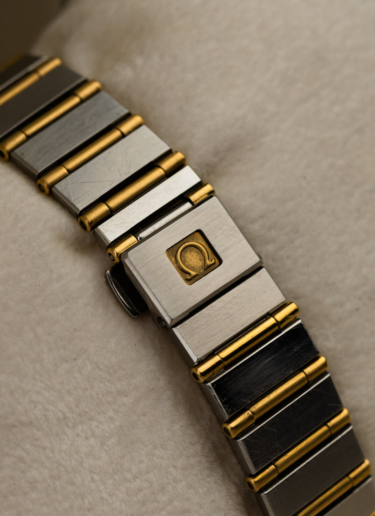 1980s Lady Omega Constellation Manhattan Bicolor Full Bar 795.1080 Box