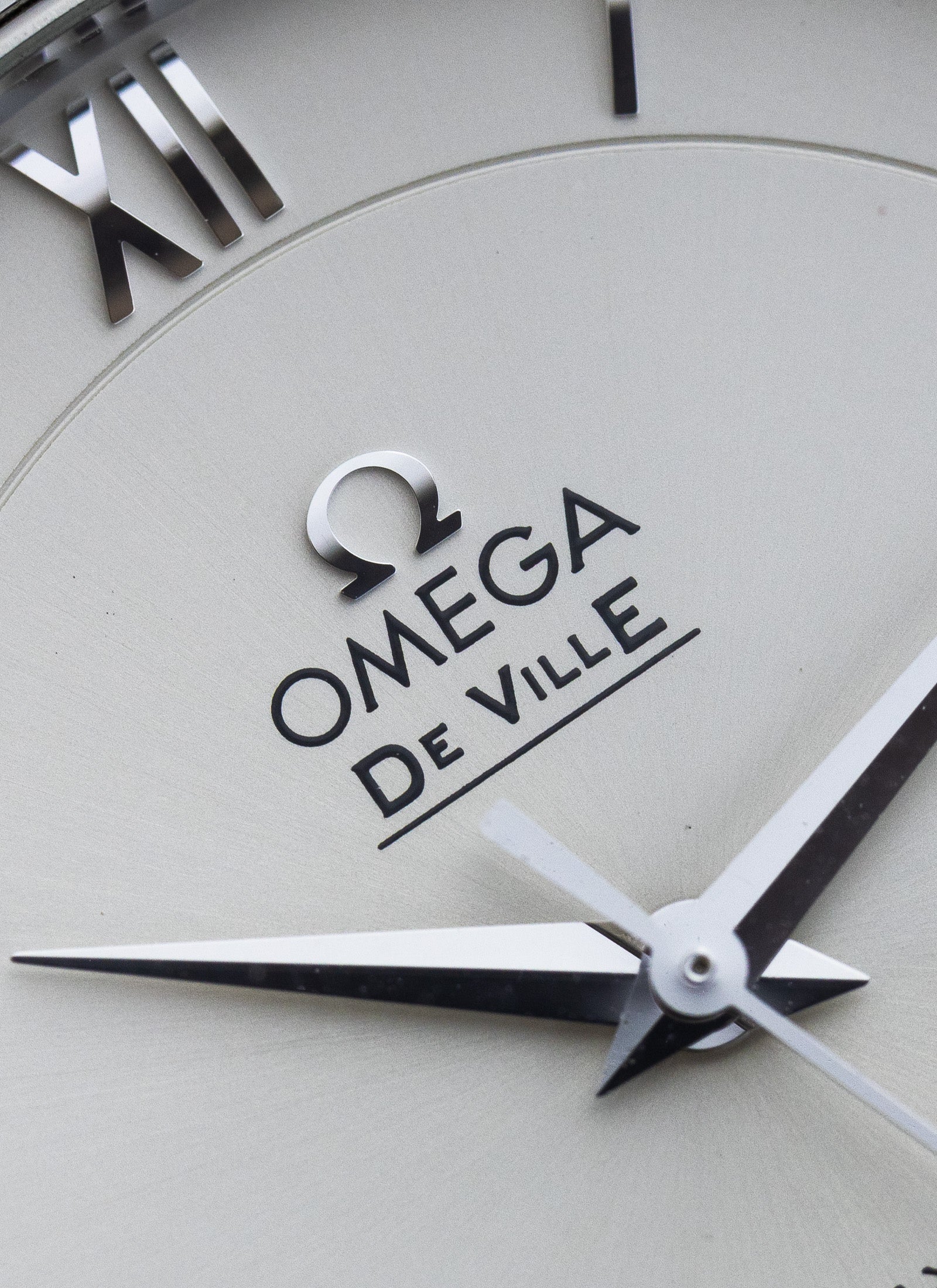 2022 Omega De Ville Prestige 424.13.40.20.02.001 cal. 2500 Serviced Full Set