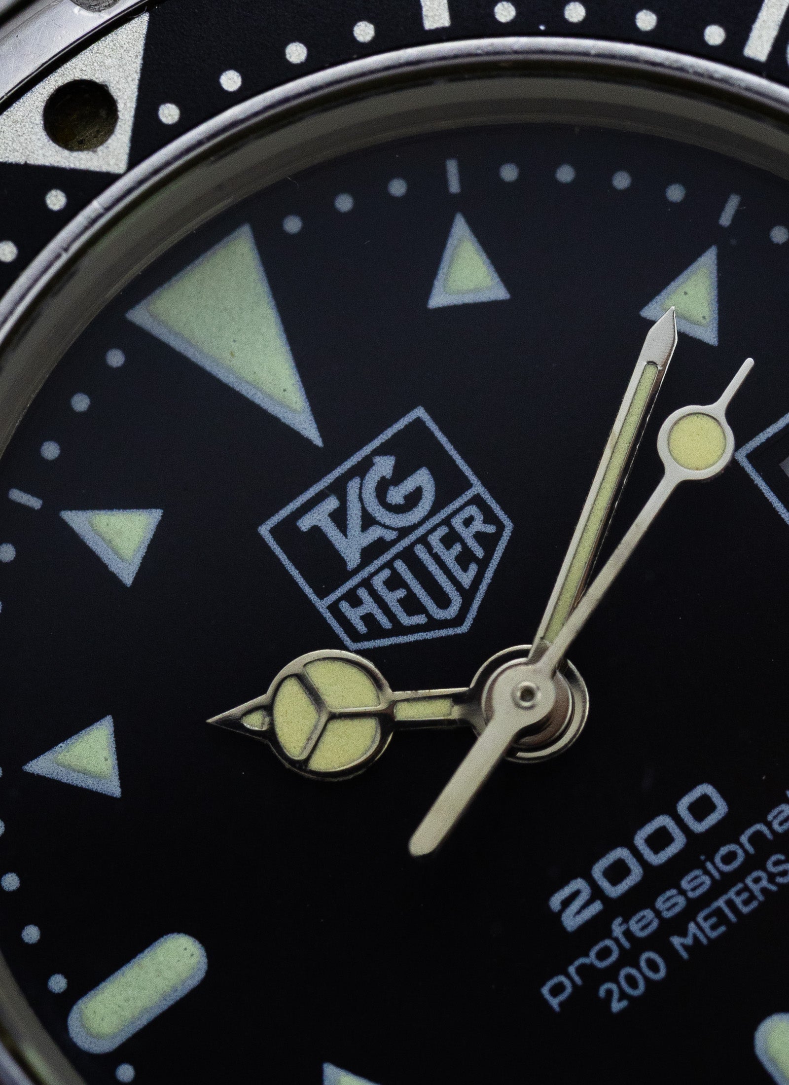1990s Lady TAG Heuer 2000 Professional 973.015