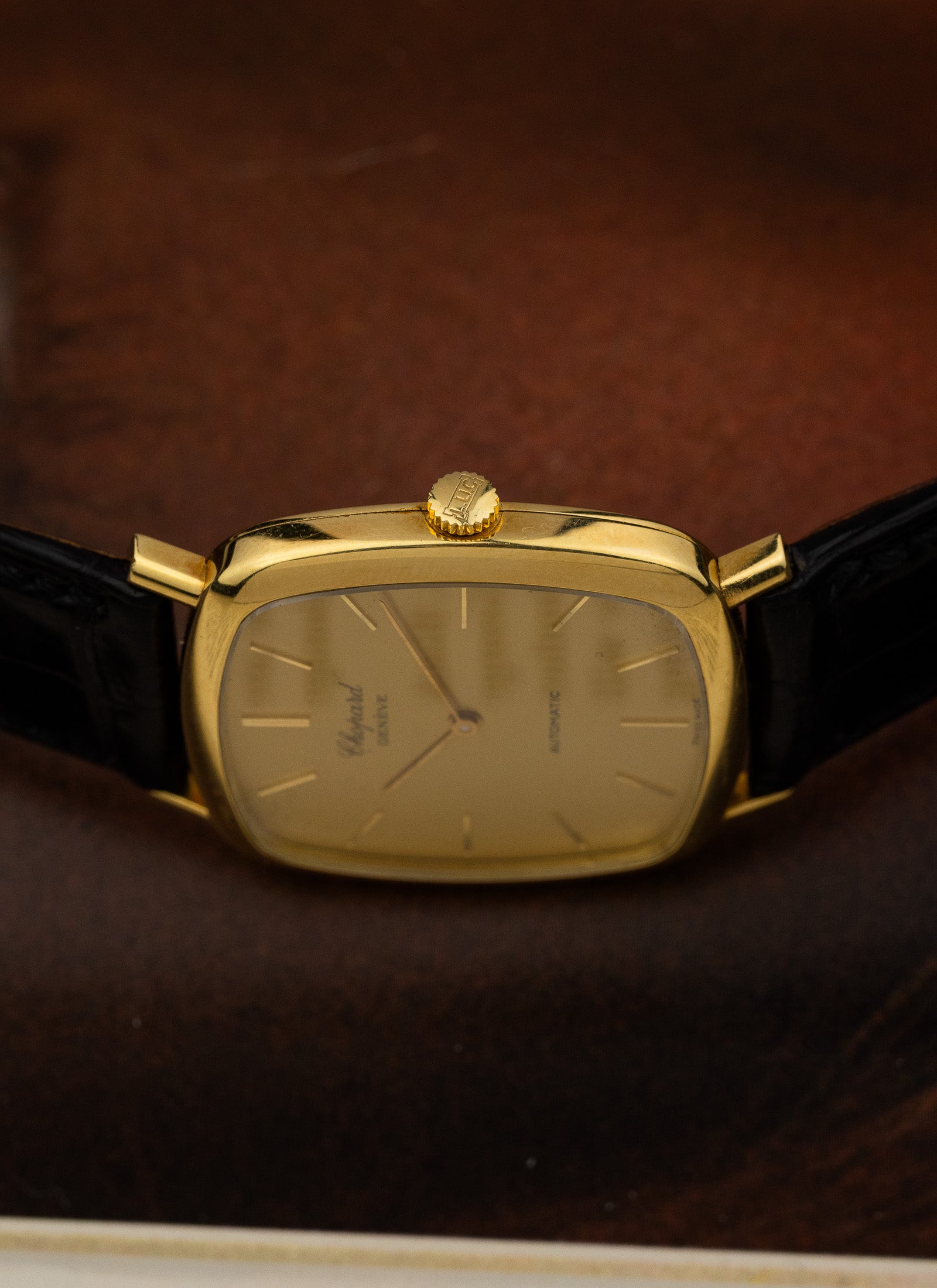 1980s 18K Chopard 2086 Cushion Case Automatic cal. 2-66