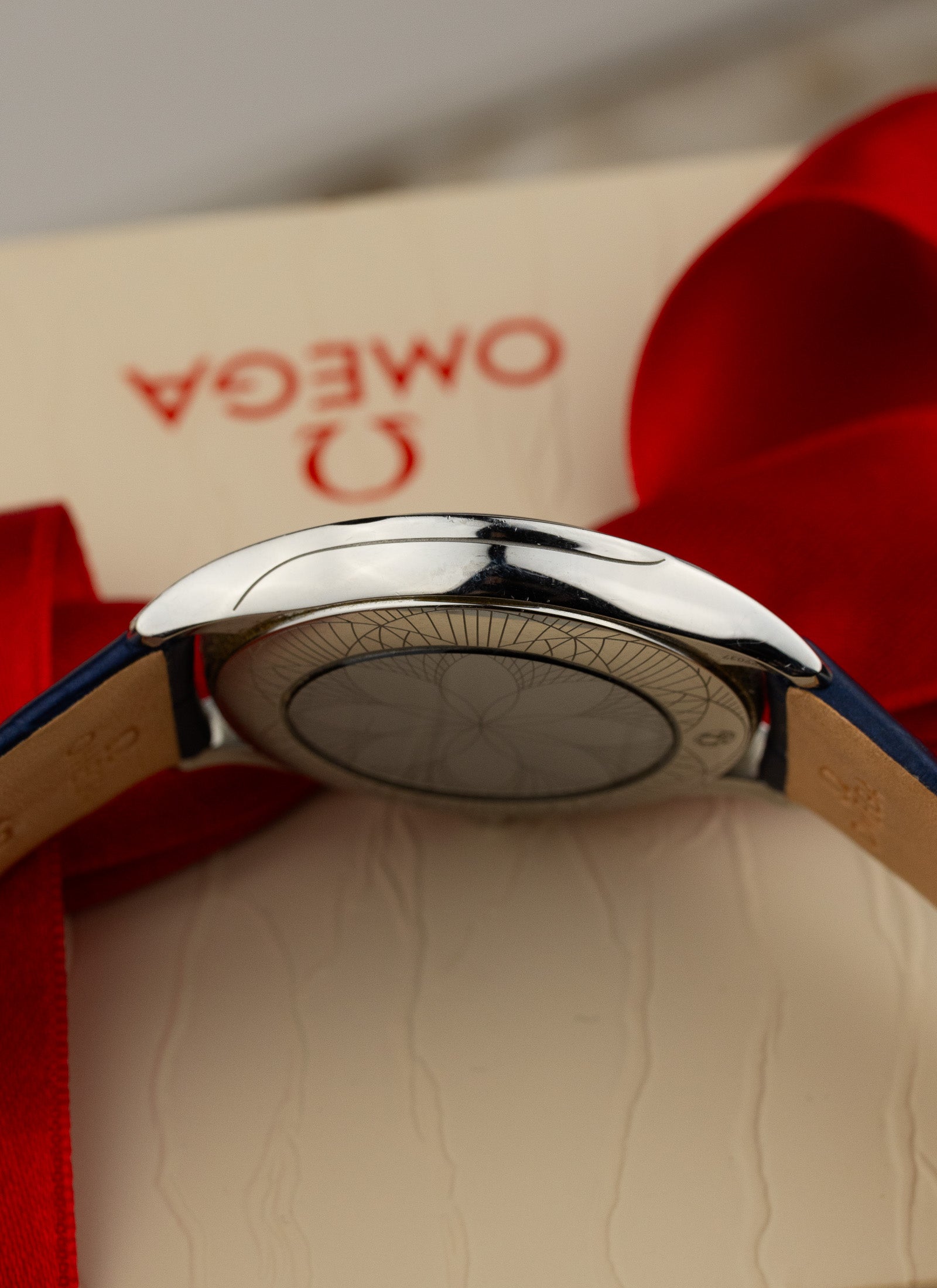 2019 Lady Omega De Ville Trésor Diamonds 428.18.36.60.03.001 cal. 4061 Full Set